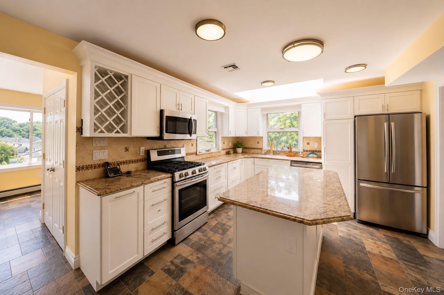 Single Family Amboy Road Staten Island, NY 10312, MLS-1059393-36