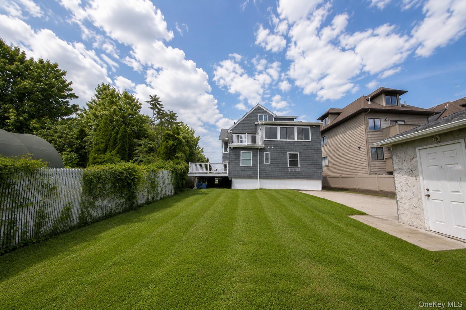 Single Family Amboy Road Staten Island, NY 10312, MLS-1059393-5