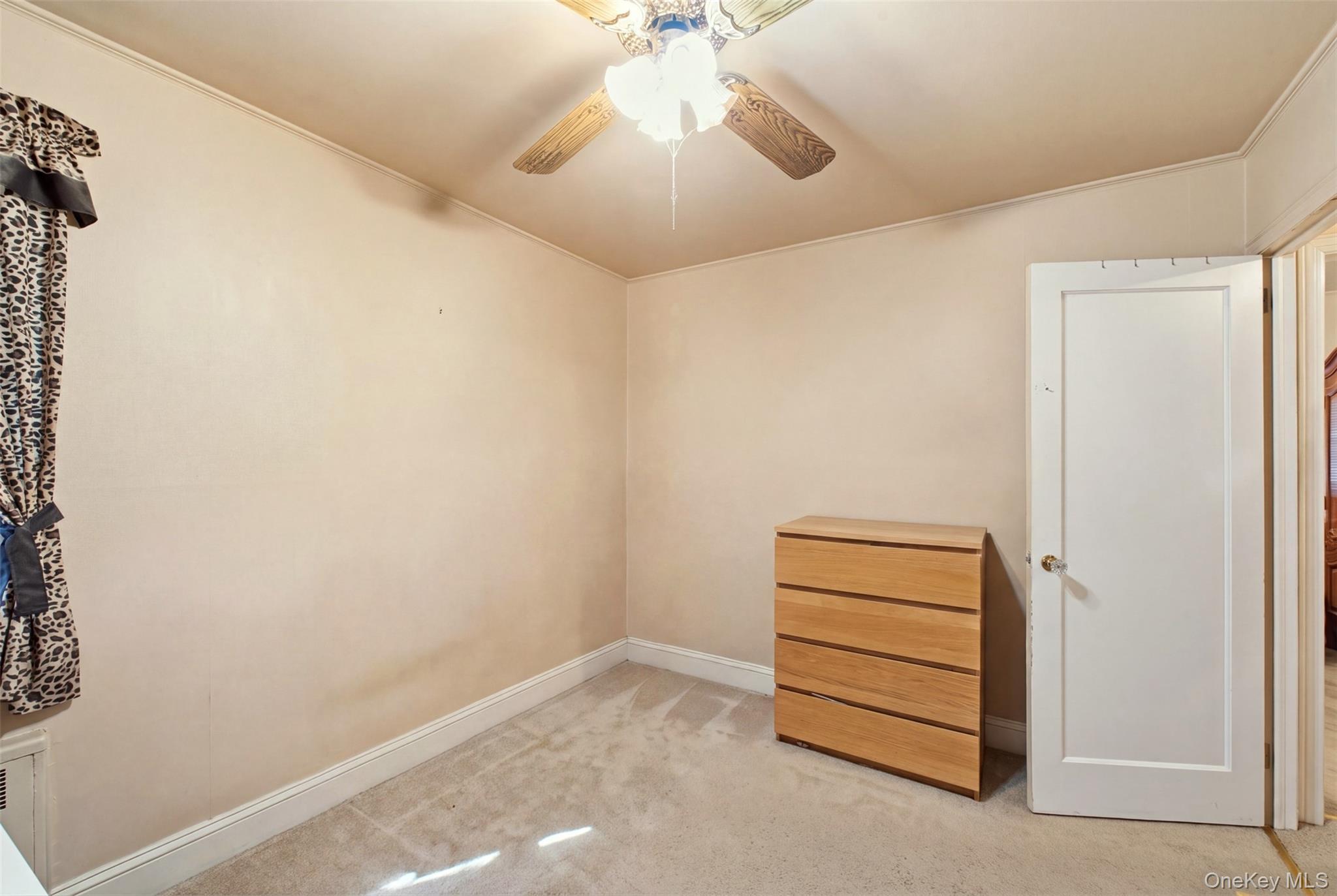 Single Family 259th Street Queens, NY 11004, MLS-1059547-10