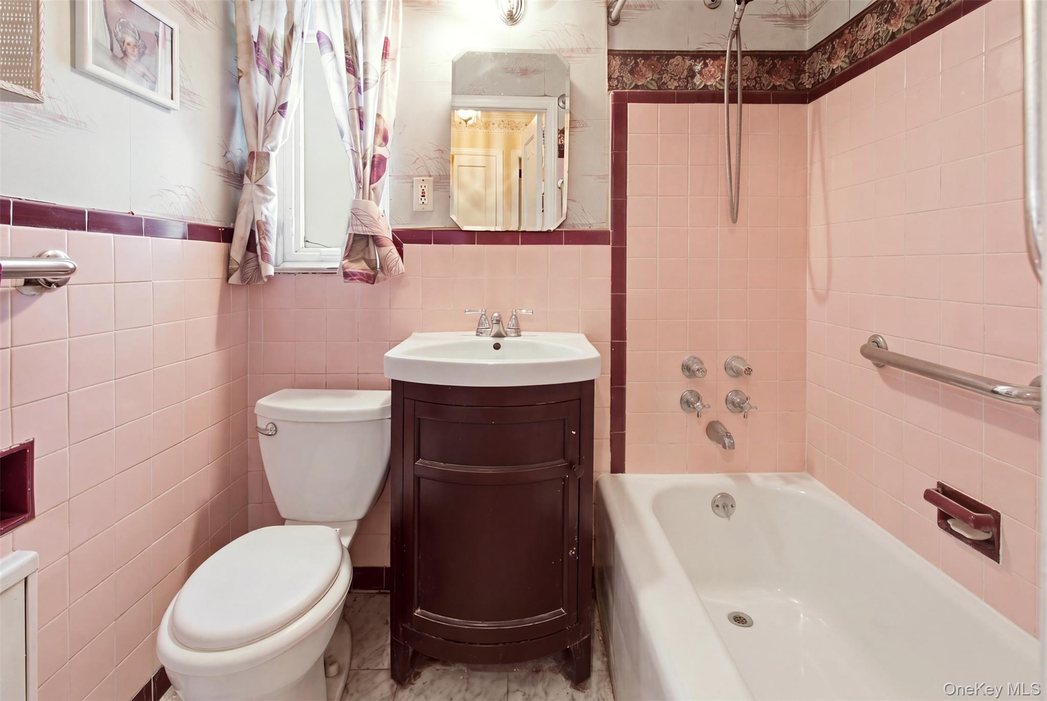 Single Family 259th Street Queens, NY 11004, MLS-1059547-11