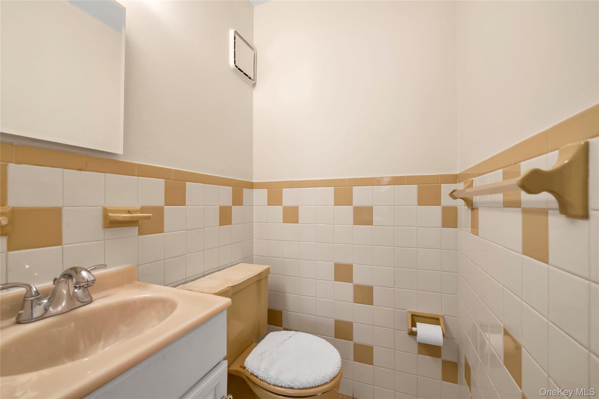 Single Family 166th Street  Queens, NY 11358, MLS-1059616-13