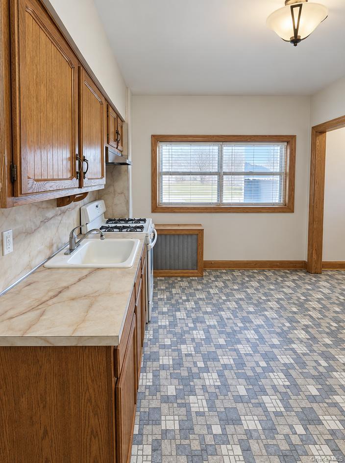 Single Family Whitelaw Street Queens, NY 11417, MLS-1059620-12