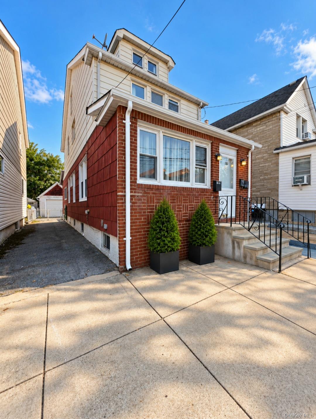 Single Family Whitelaw Street Queens, NY 11417, MLS-1059620-2