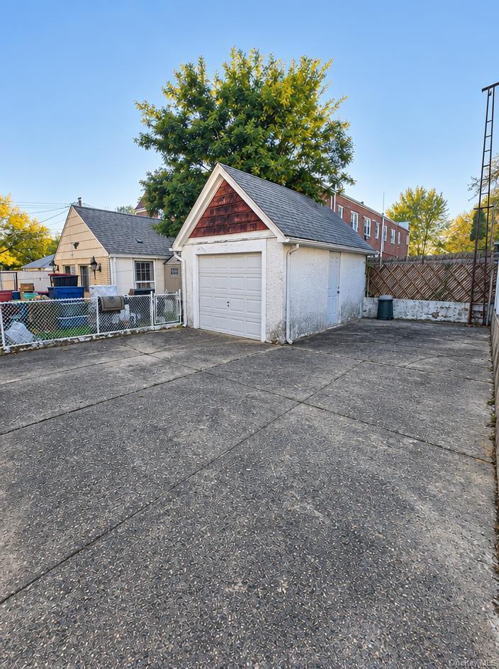 Single Family Whitelaw Street Queens, NY 11417, MLS-1059620-28
