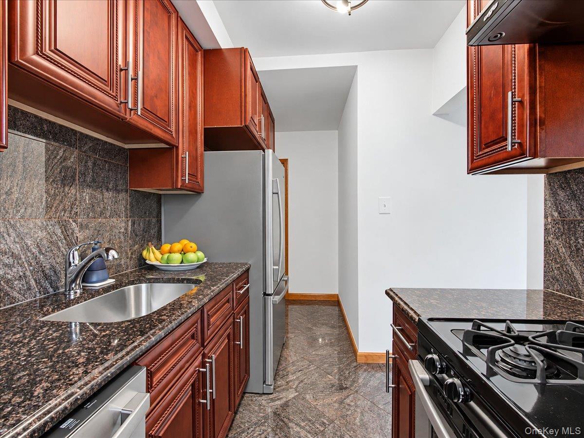 Single Family Utopia Parkway  Queens, NY 11366, MLS-1059695-11