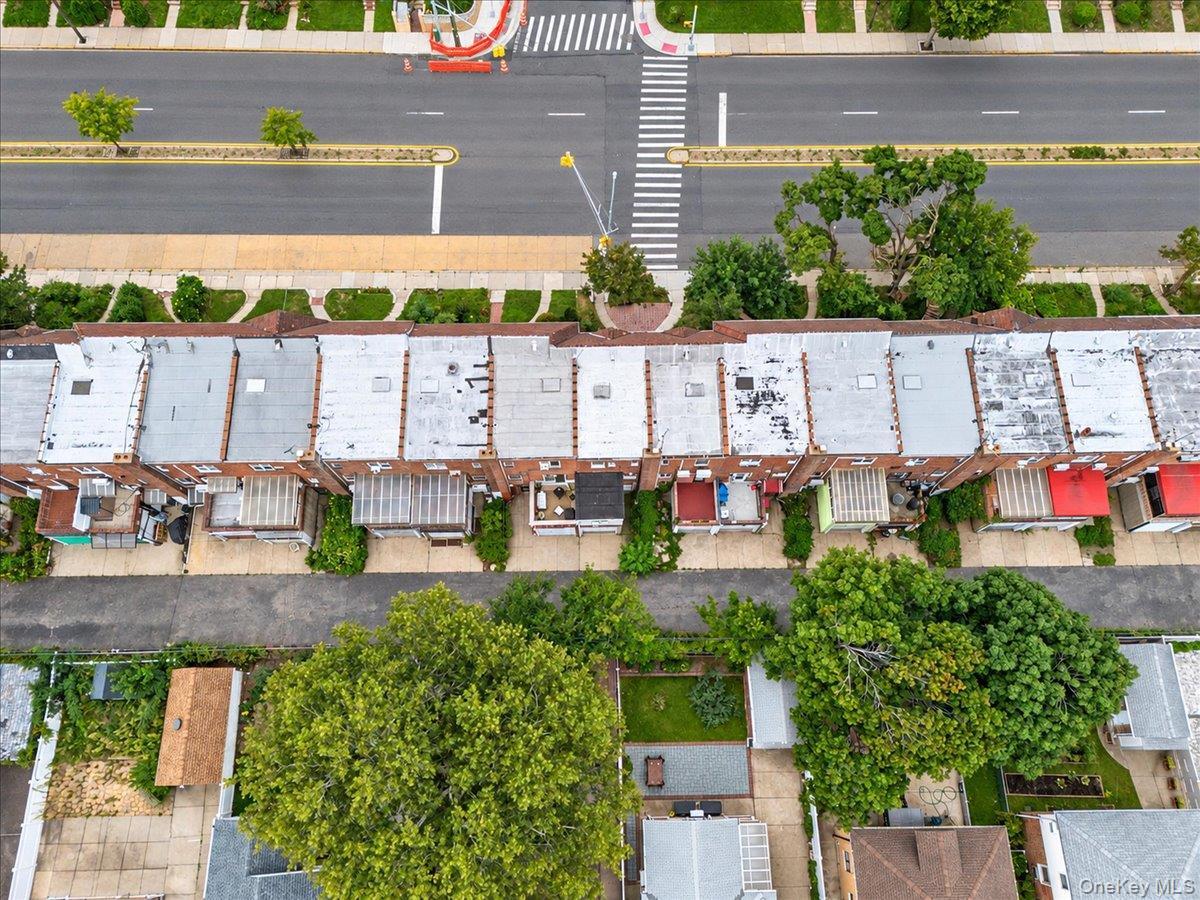 Single Family Utopia Parkway  Queens, NY 11366, MLS-1059695-27