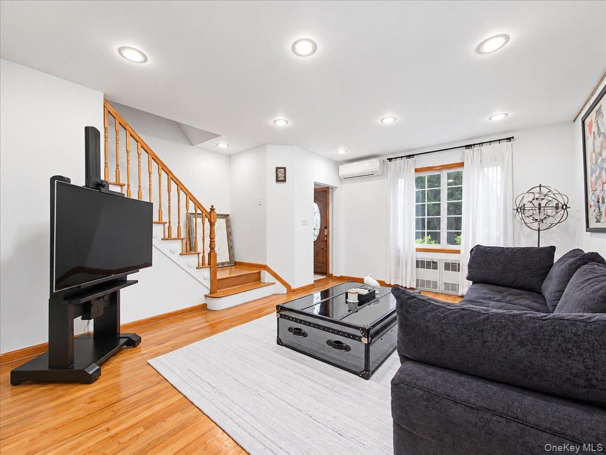 Single Family Utopia Parkway  Queens, NY 11366, MLS-1059695-5