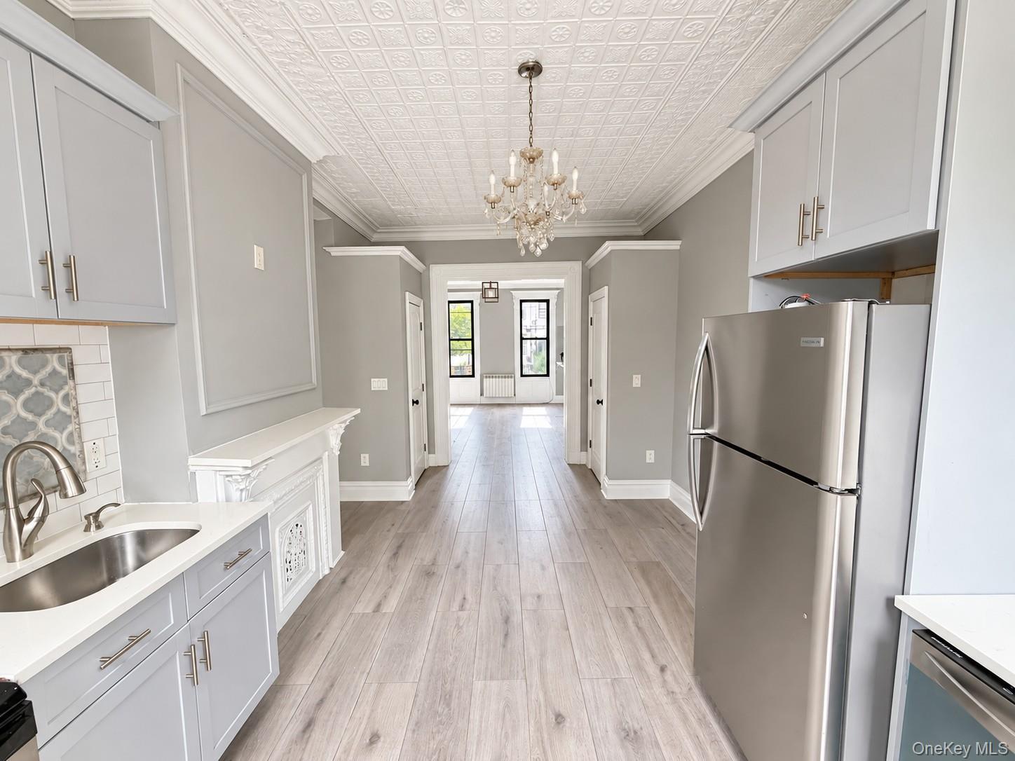Apartment Hemlock Street Brooklyn, NY 11208, MLS-1059773-5