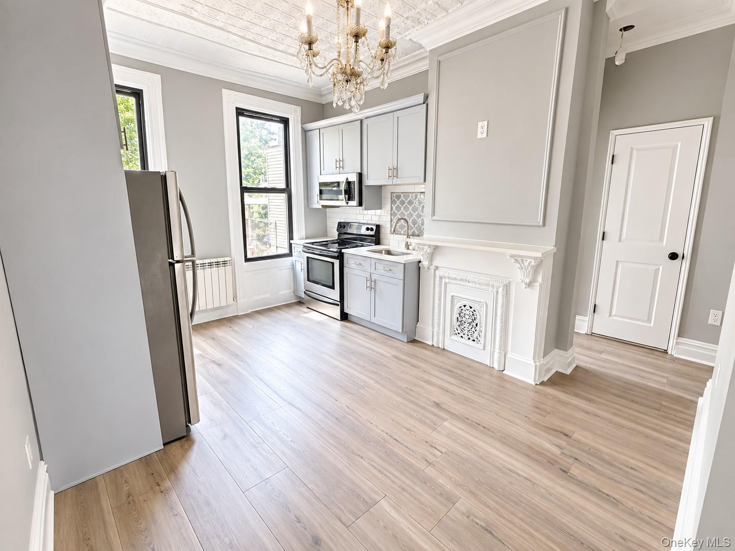 Apartment Hemlock Street Brooklyn, NY 11208, MLS-1059773-6