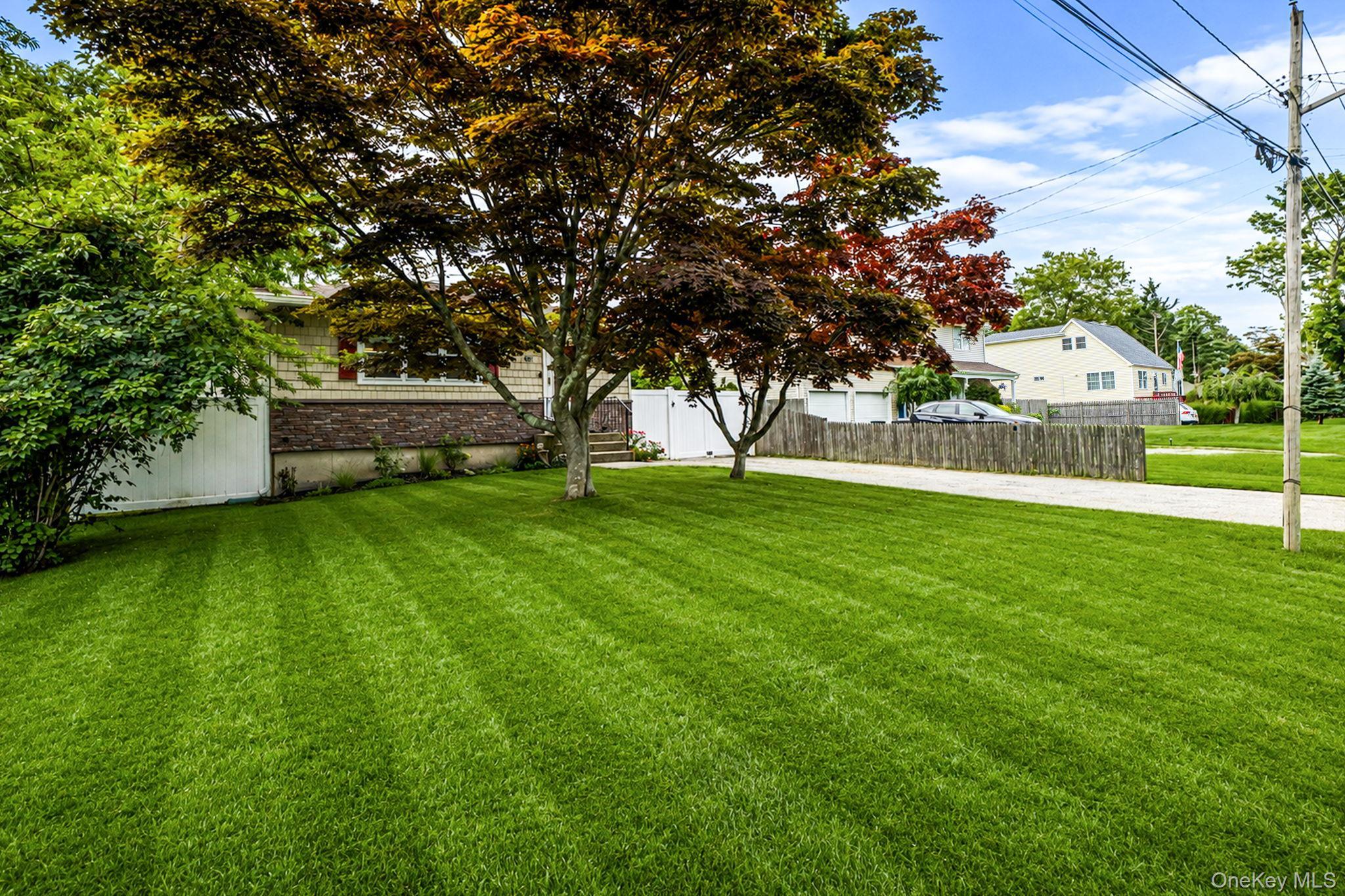 Single Family Trafalgar Drive  Suffolk County, NY 11967, MLS-1059794-2