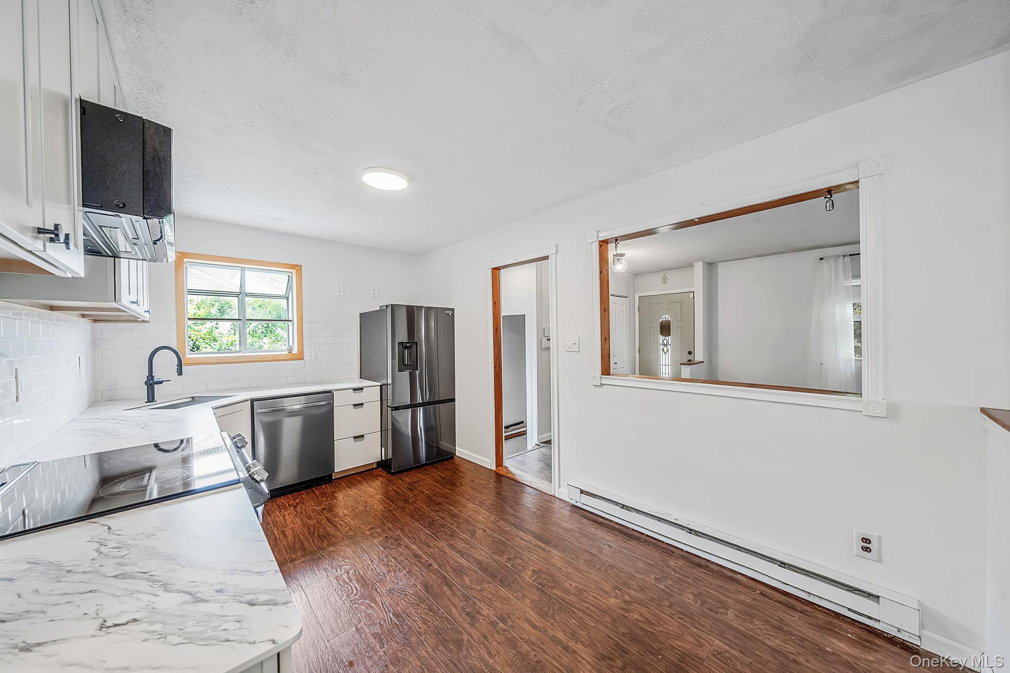 Single Family Trafalgar Drive  Suffolk County, NY 11967, MLS-1059794-7