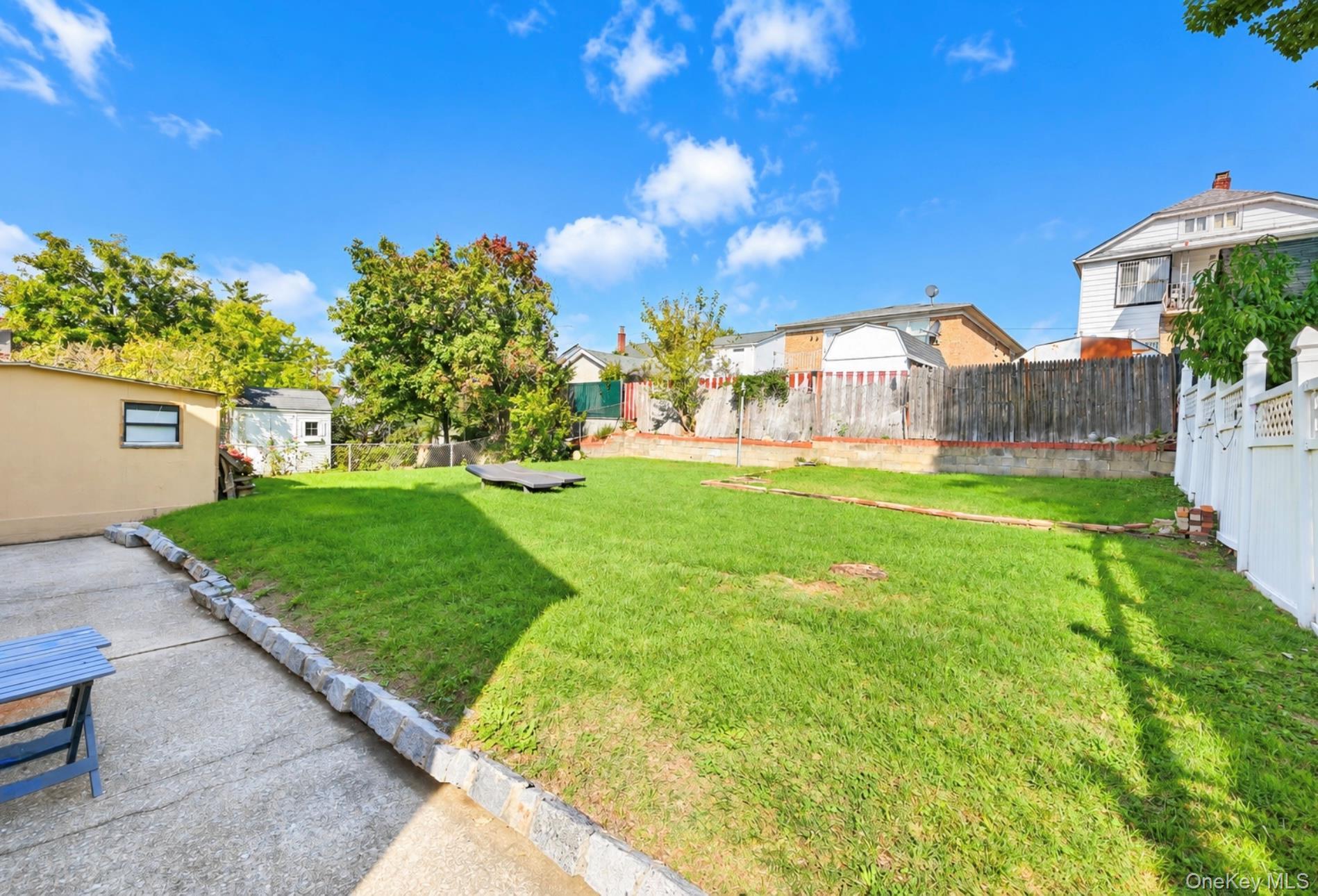 Single Family 20th Avenue Queens, NY 11357, MLS-1059827-16