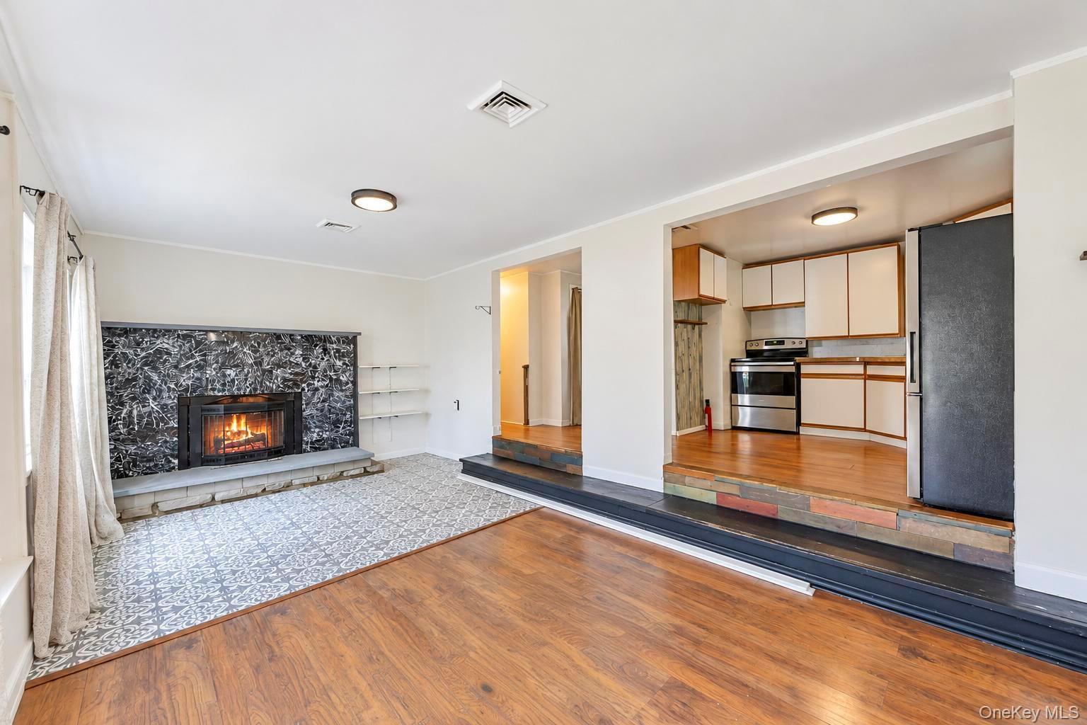 Single Family Hewlett Drive Suffolk County, NY 11789, MLS-1059858-12