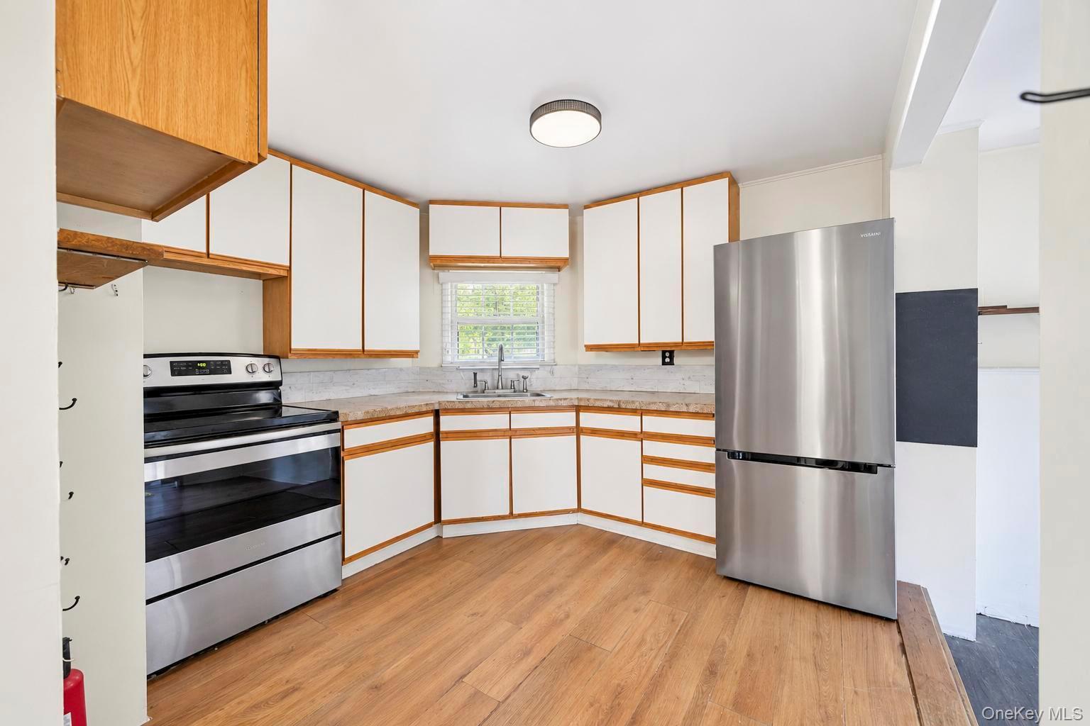 Single Family Hewlett Drive Suffolk County, NY 11789, MLS-1059858-14