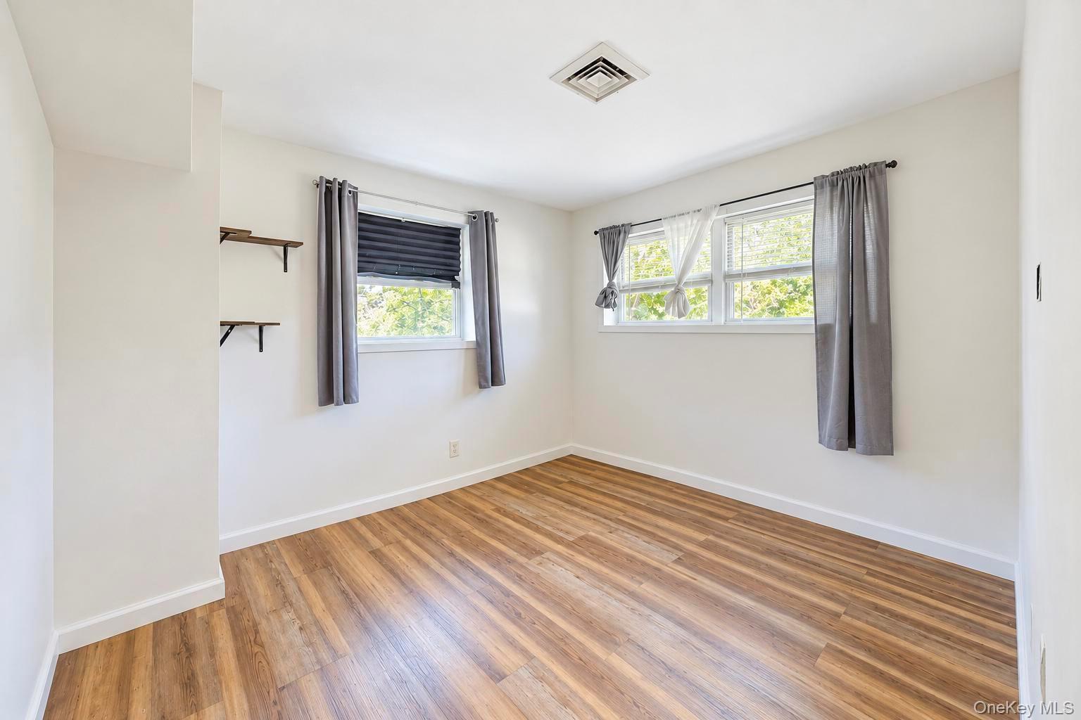 Single Family Hewlett Drive Suffolk County, NY 11789, MLS-1059858-18