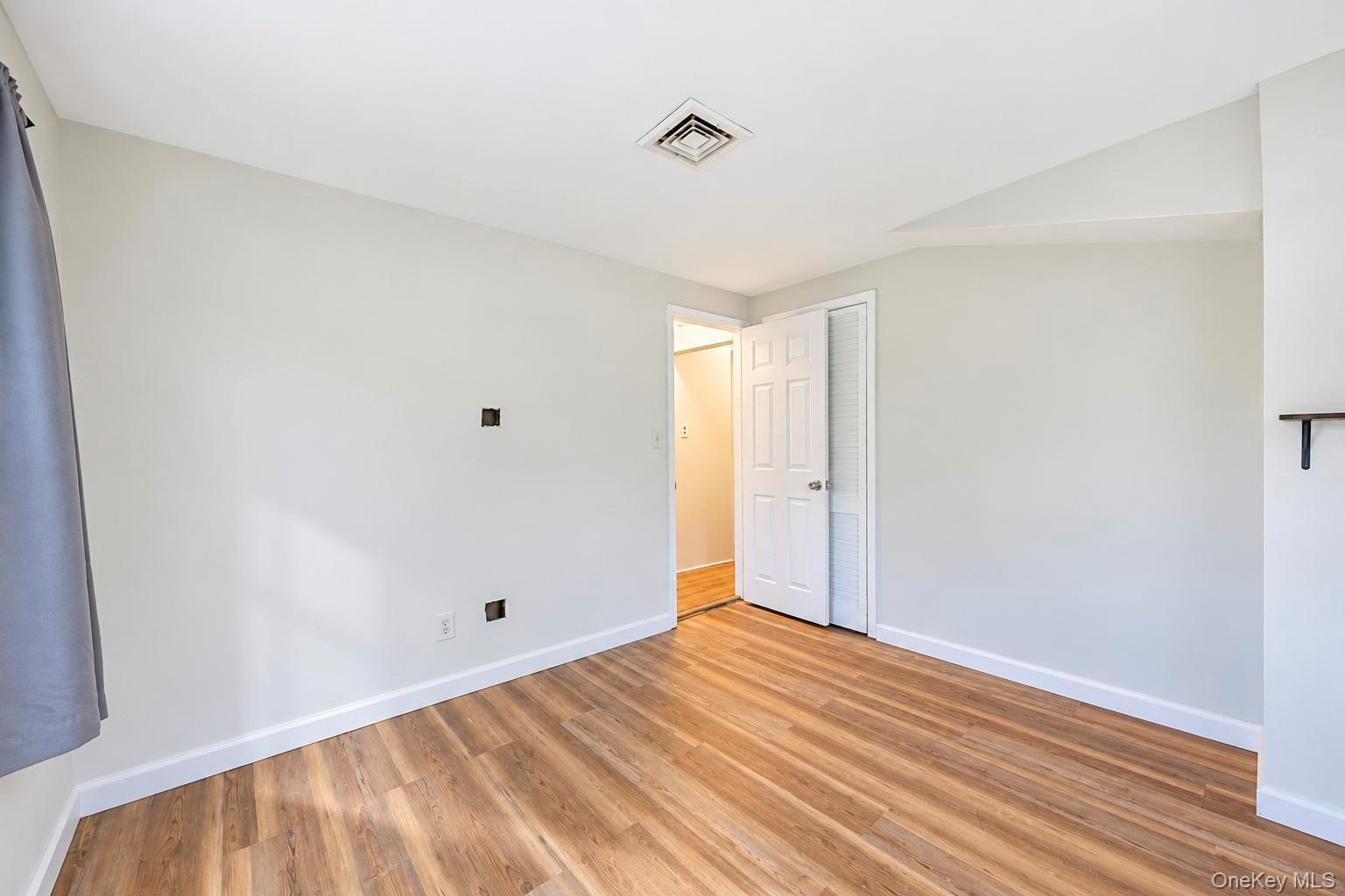 Single Family Hewlett Drive Suffolk County, NY 11789, MLS-1059858-19