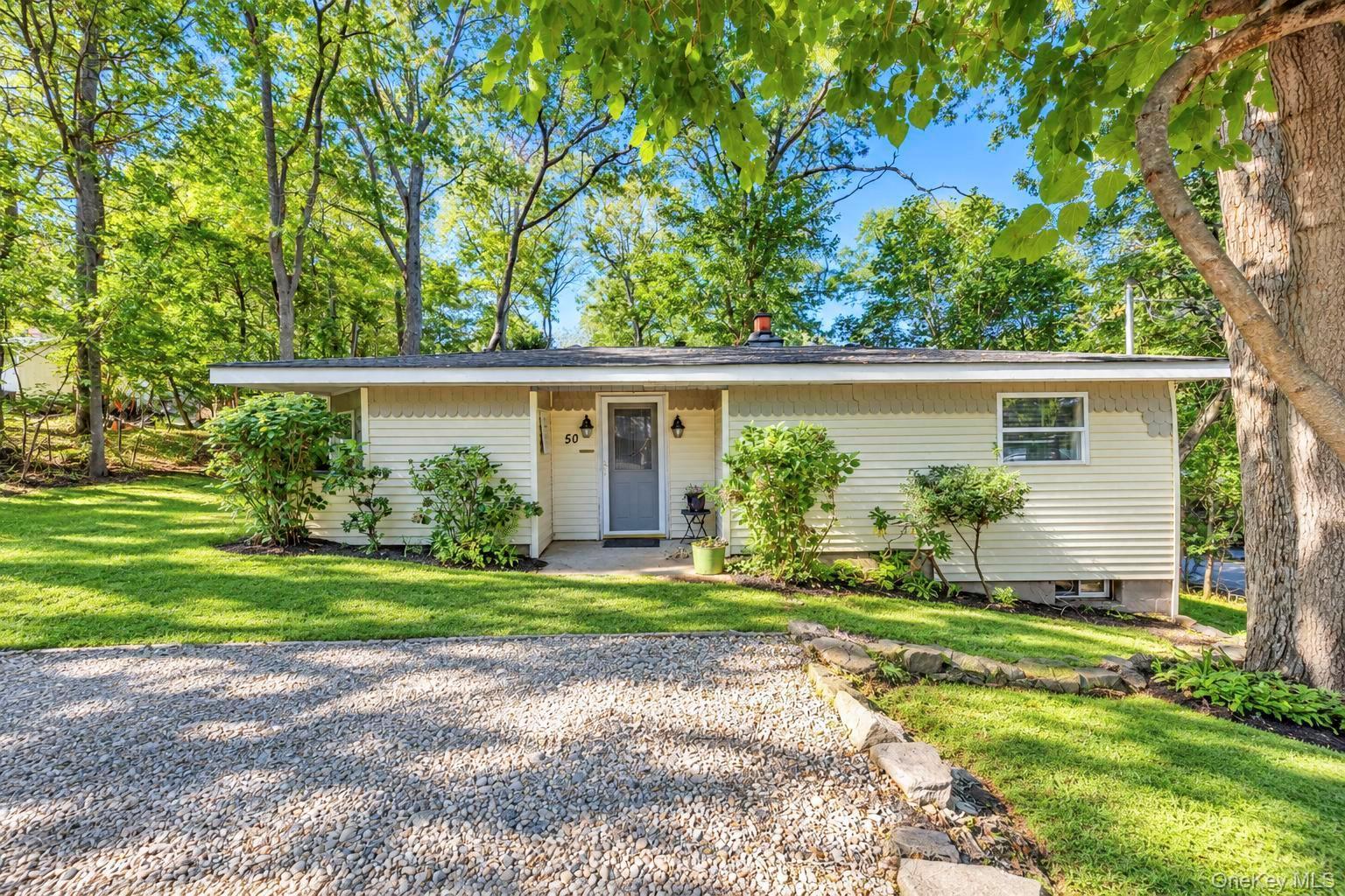Single Family Hewlett Drive Suffolk County, NY 11789, MLS-1059858-2