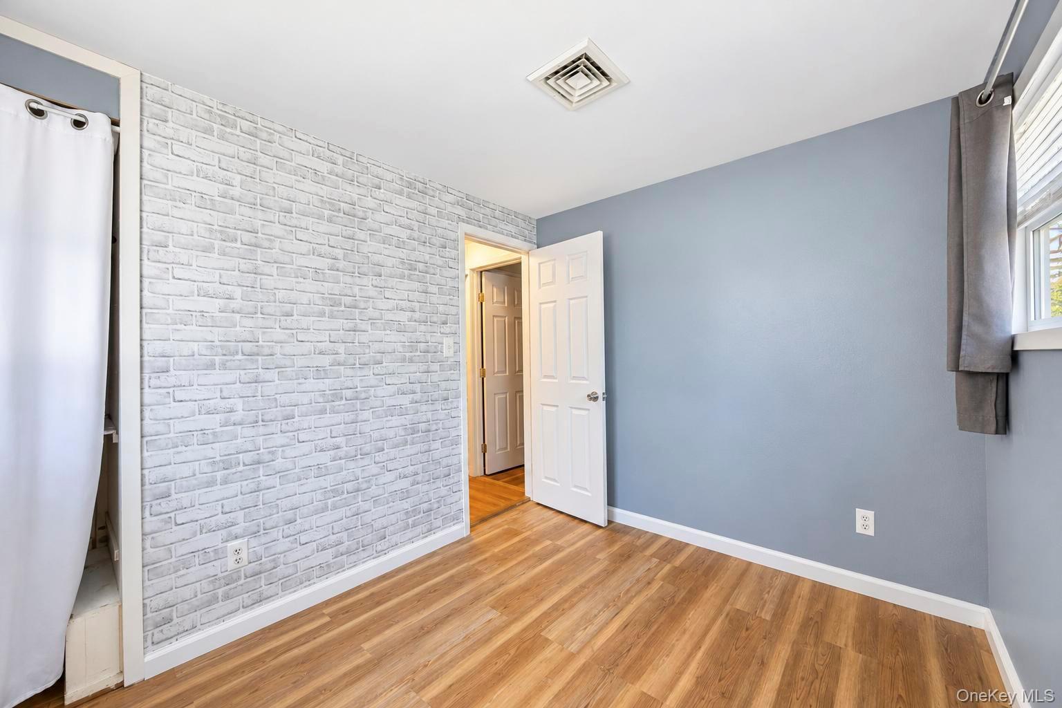 Single Family Hewlett Drive Suffolk County, NY 11789, MLS-1059858-21