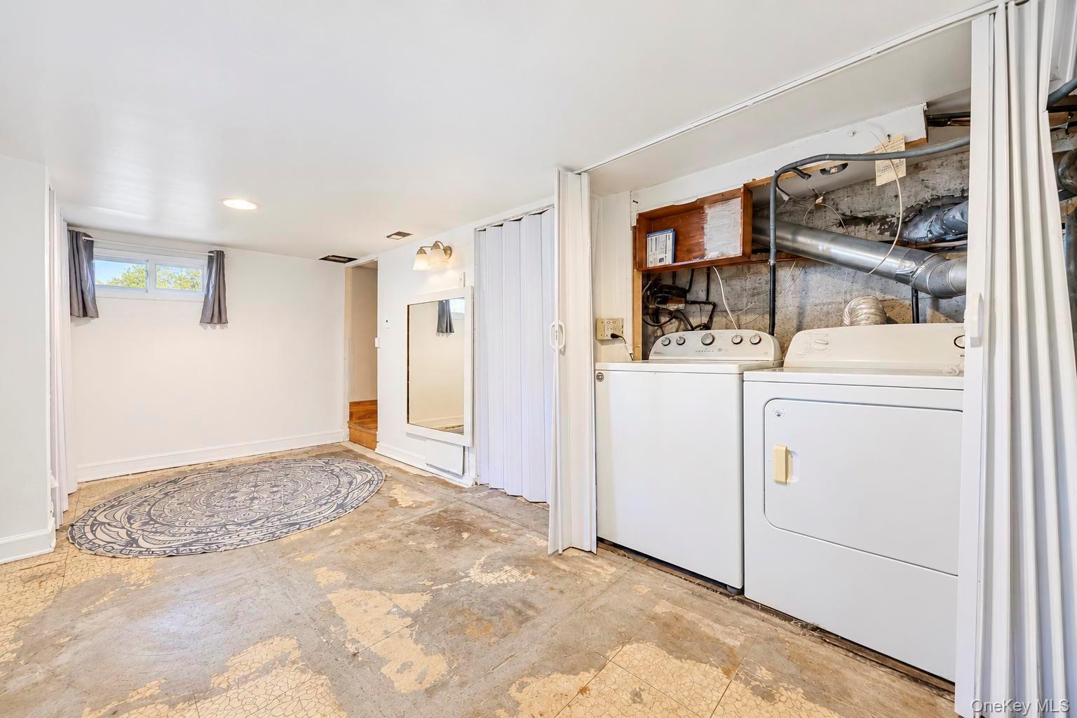 Single Family Hewlett Drive Suffolk County, NY 11789, MLS-1059858-25