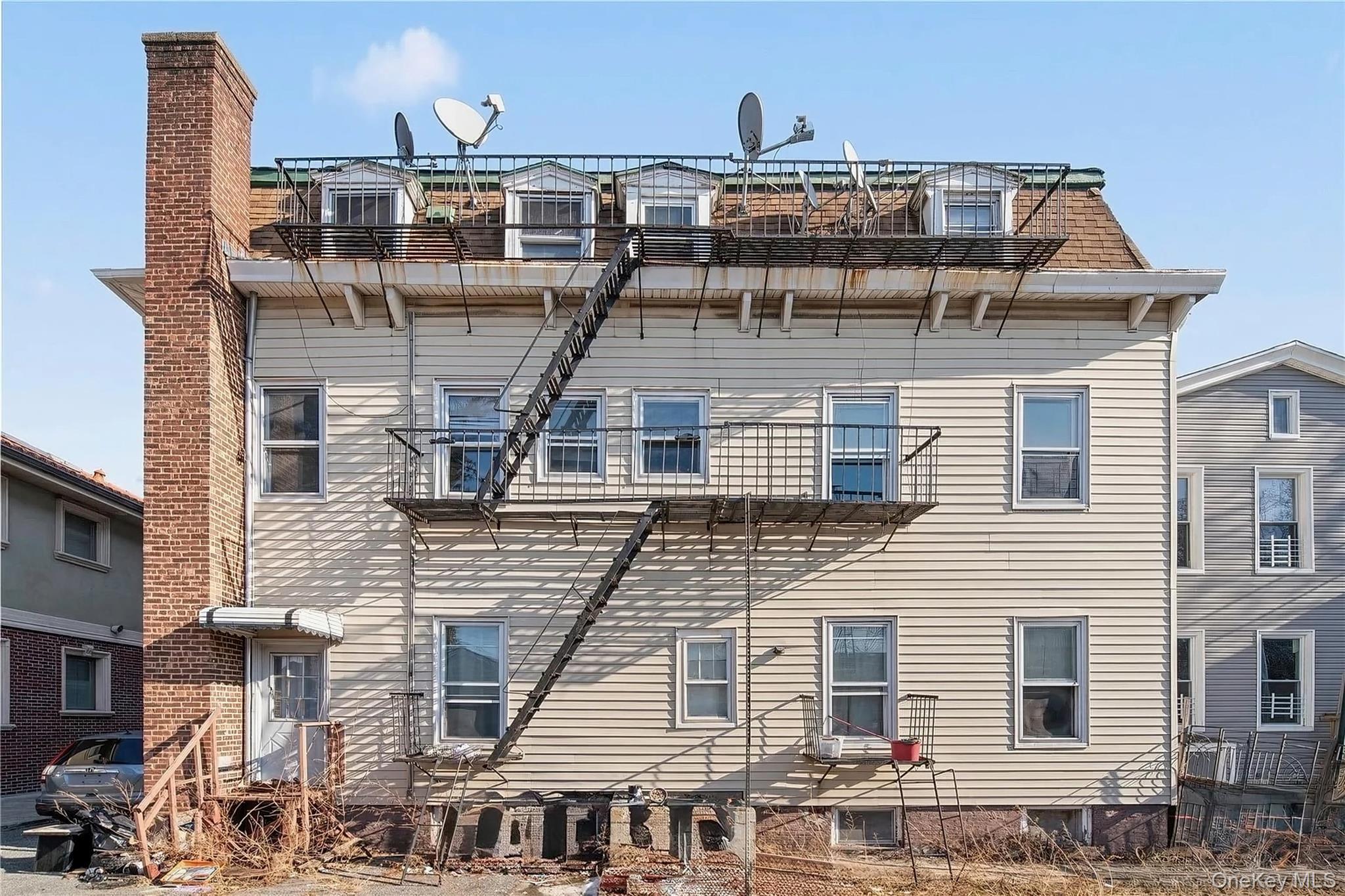 Single Family 124th Street Queens, NY 11356, MLS-1059863-3