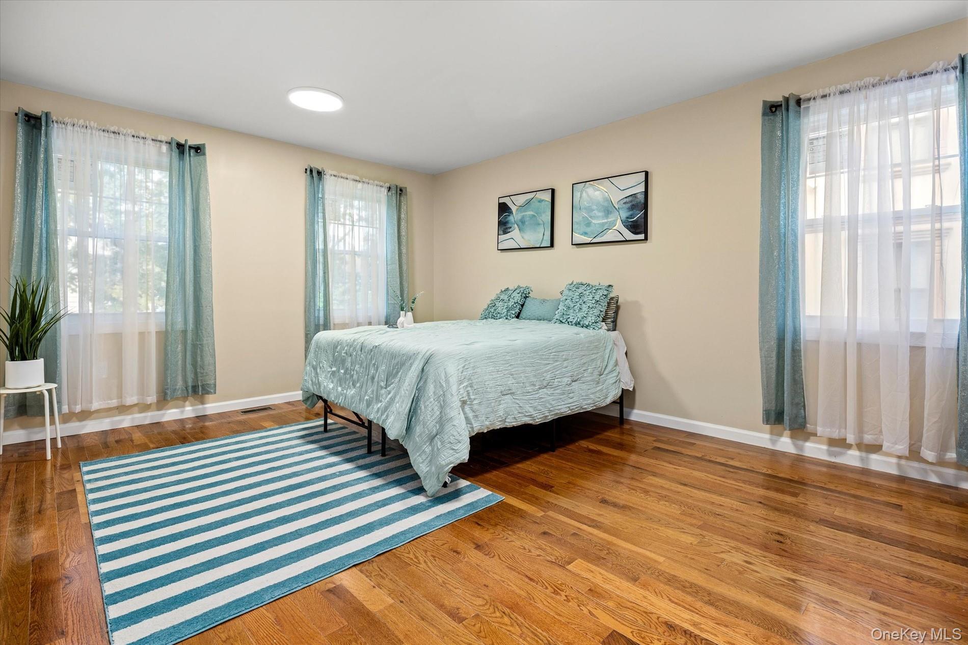 Single Family 124th Avenue  Queens, NY 11434, MLS-1059911-10