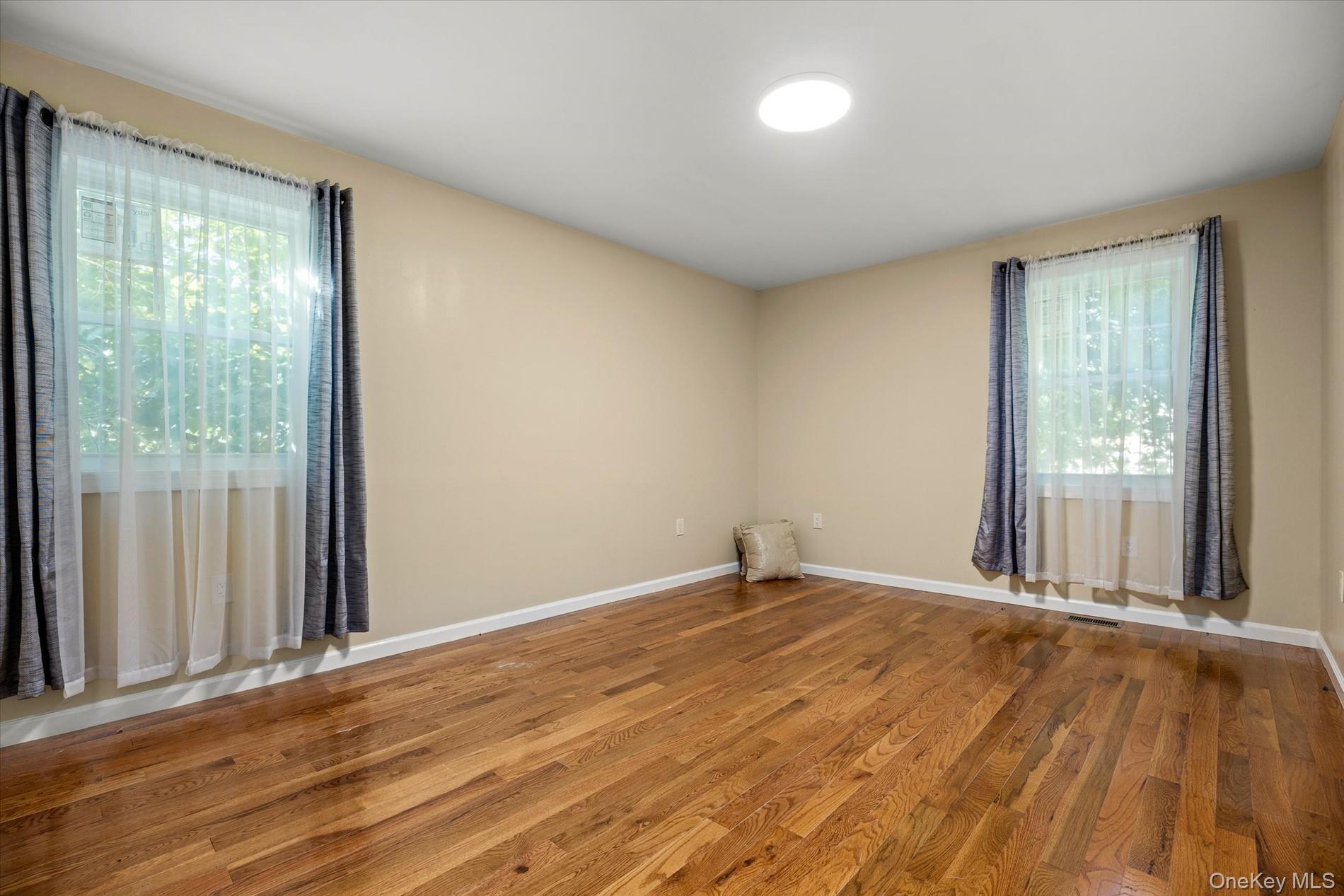Single Family 124th Avenue  Queens, NY 11434, MLS-1059911-14