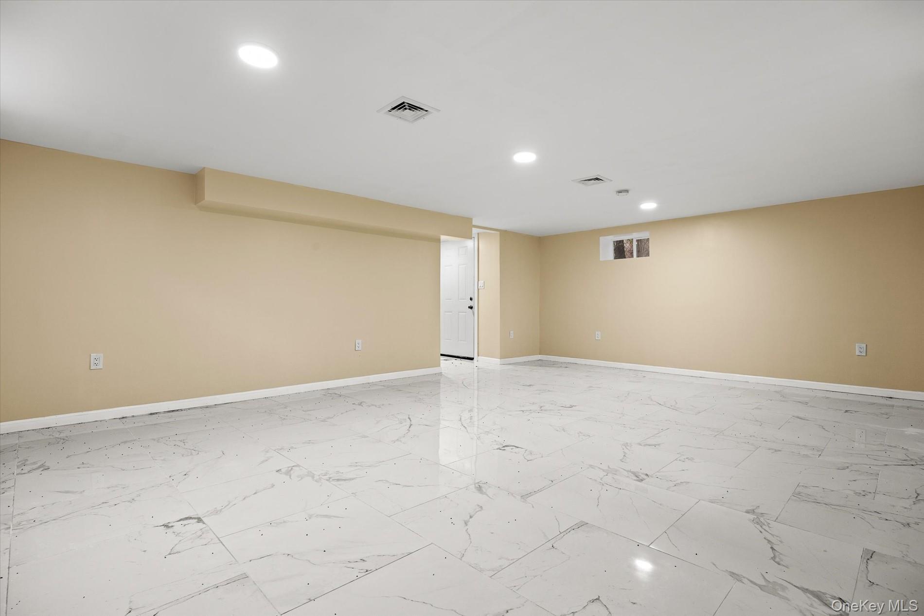 Single Family 124th Avenue  Queens, NY 11434, MLS-1059911-36