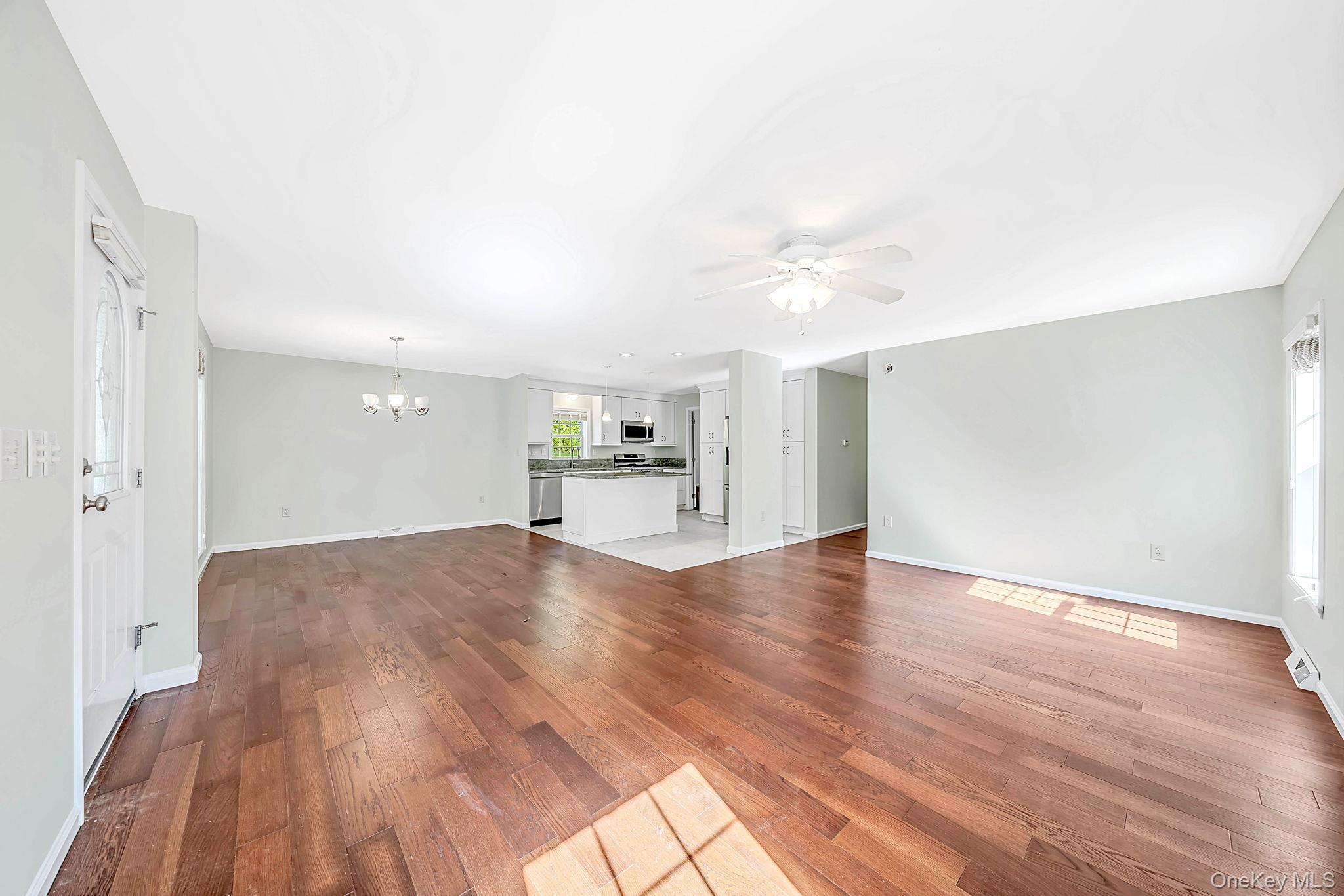 Single Family Old Country Road  Suffolk County, NY 11901, MLS-1059912-11