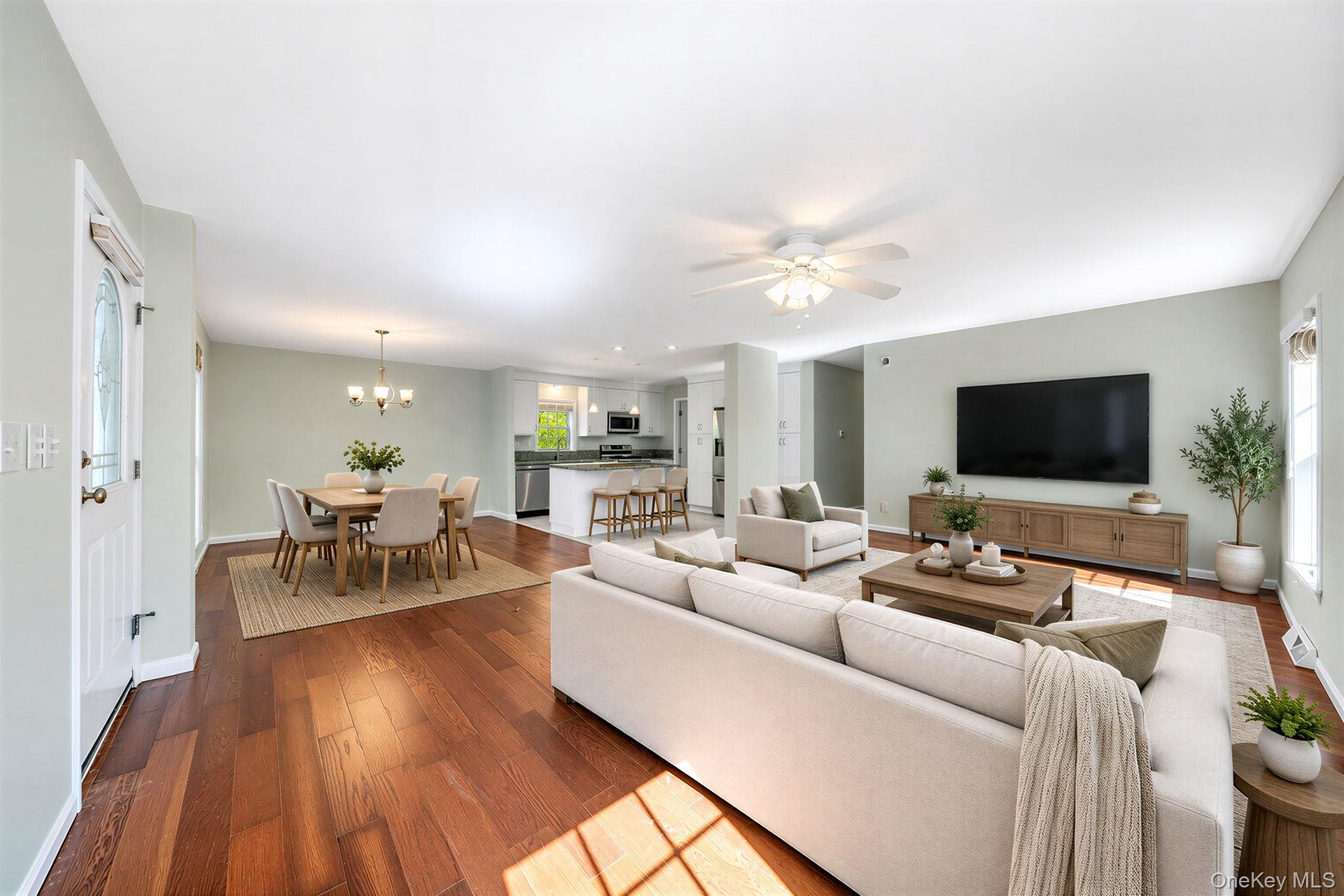 Single Family Old Country Road  Suffolk County, NY 11901, MLS-1059912-39