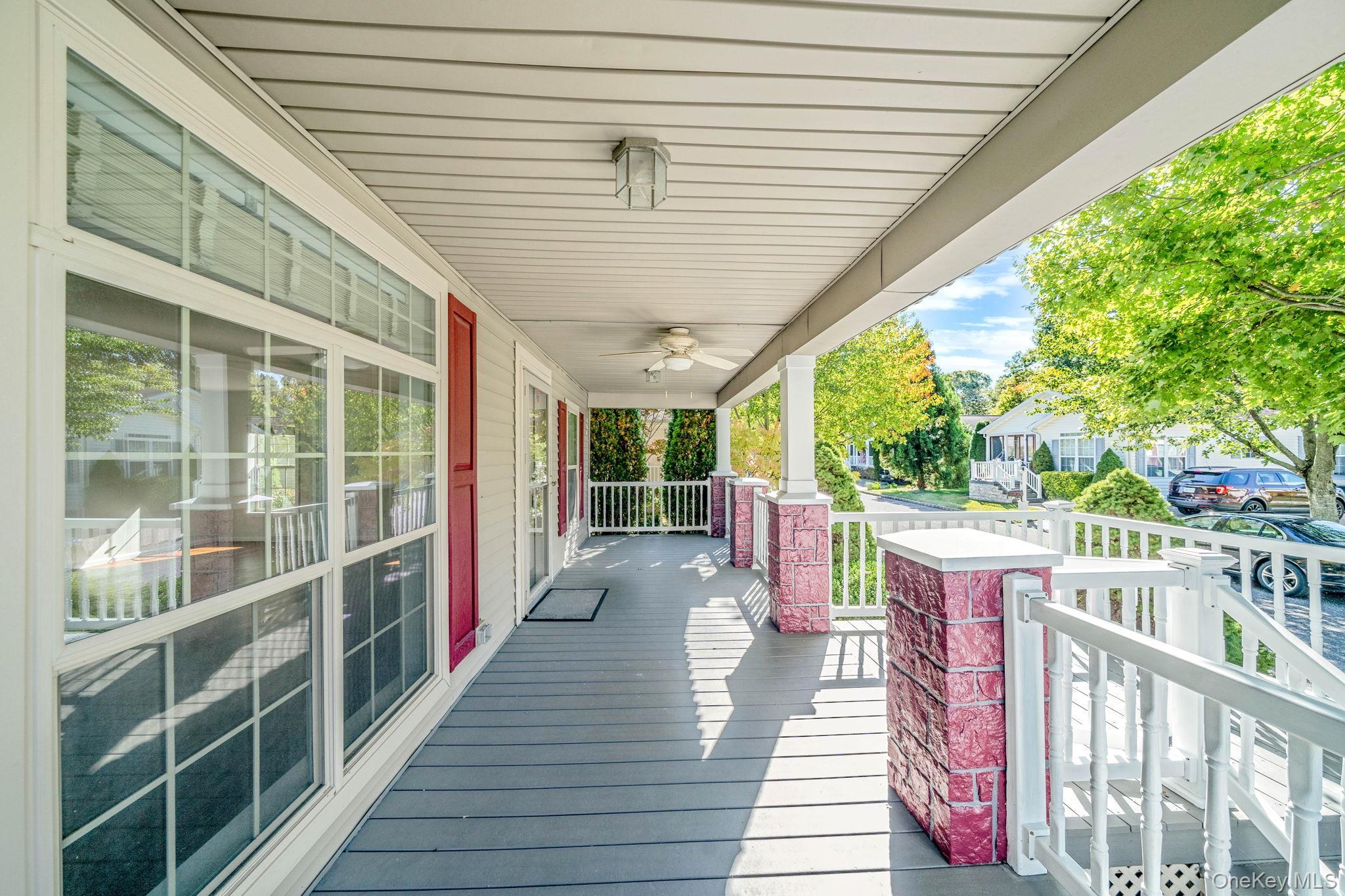 Single Family Old Country Road  Suffolk County, NY 11901, MLS-1059912-4