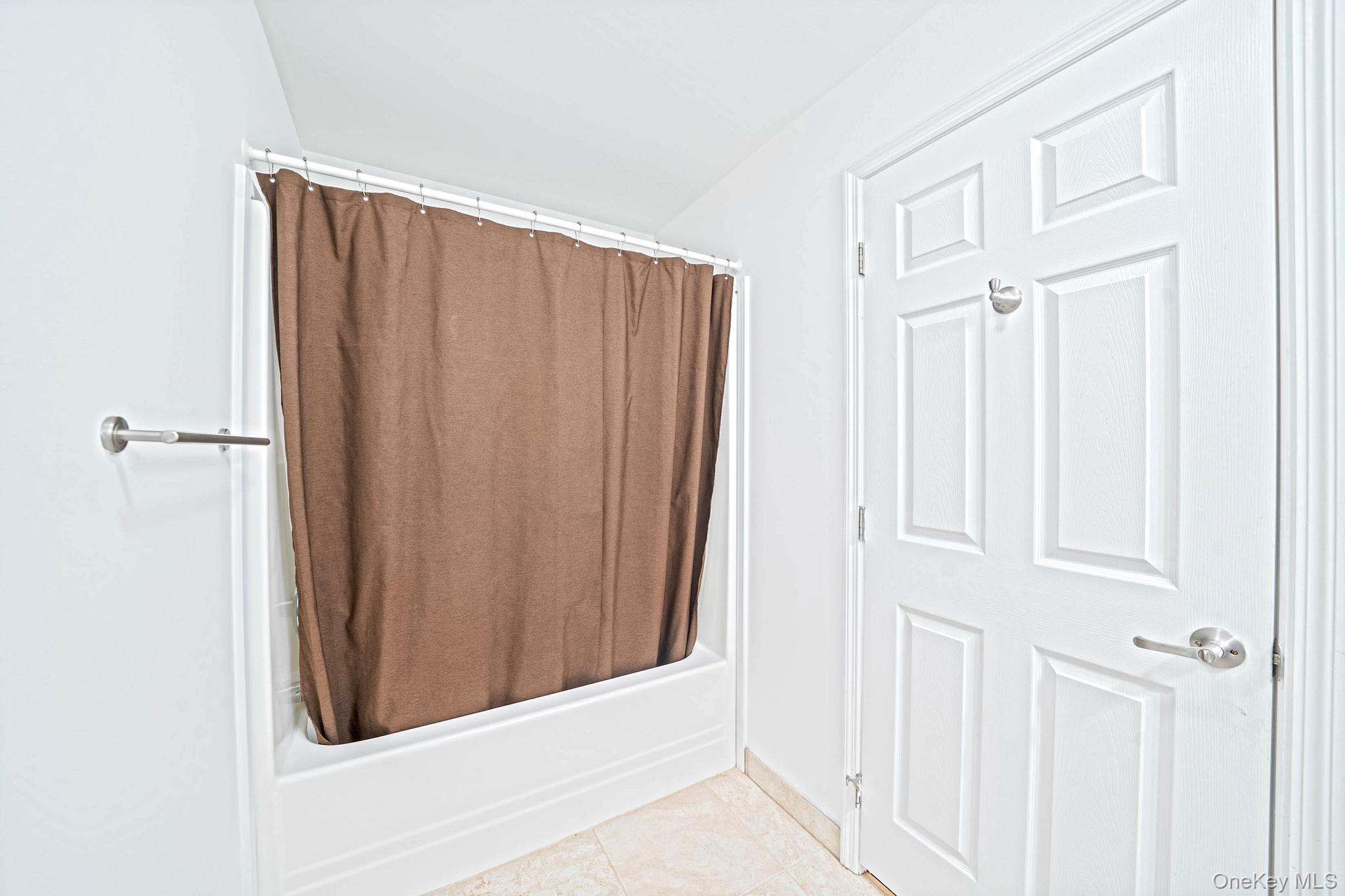 Single Family Old Country Road  Suffolk County, NY 11901, MLS-1059912-43