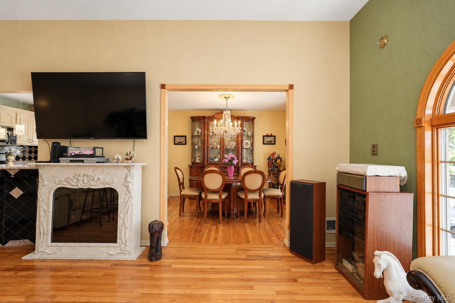 Single Family 90th Street  Queens, NY 11414, MLS-1059929-17