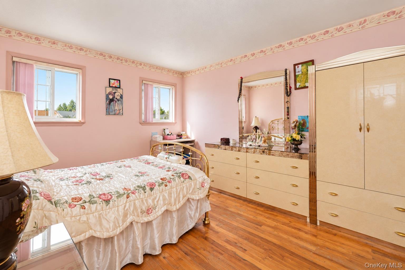 Single Family 90th Street  Queens, NY 11414, MLS-1059929-18