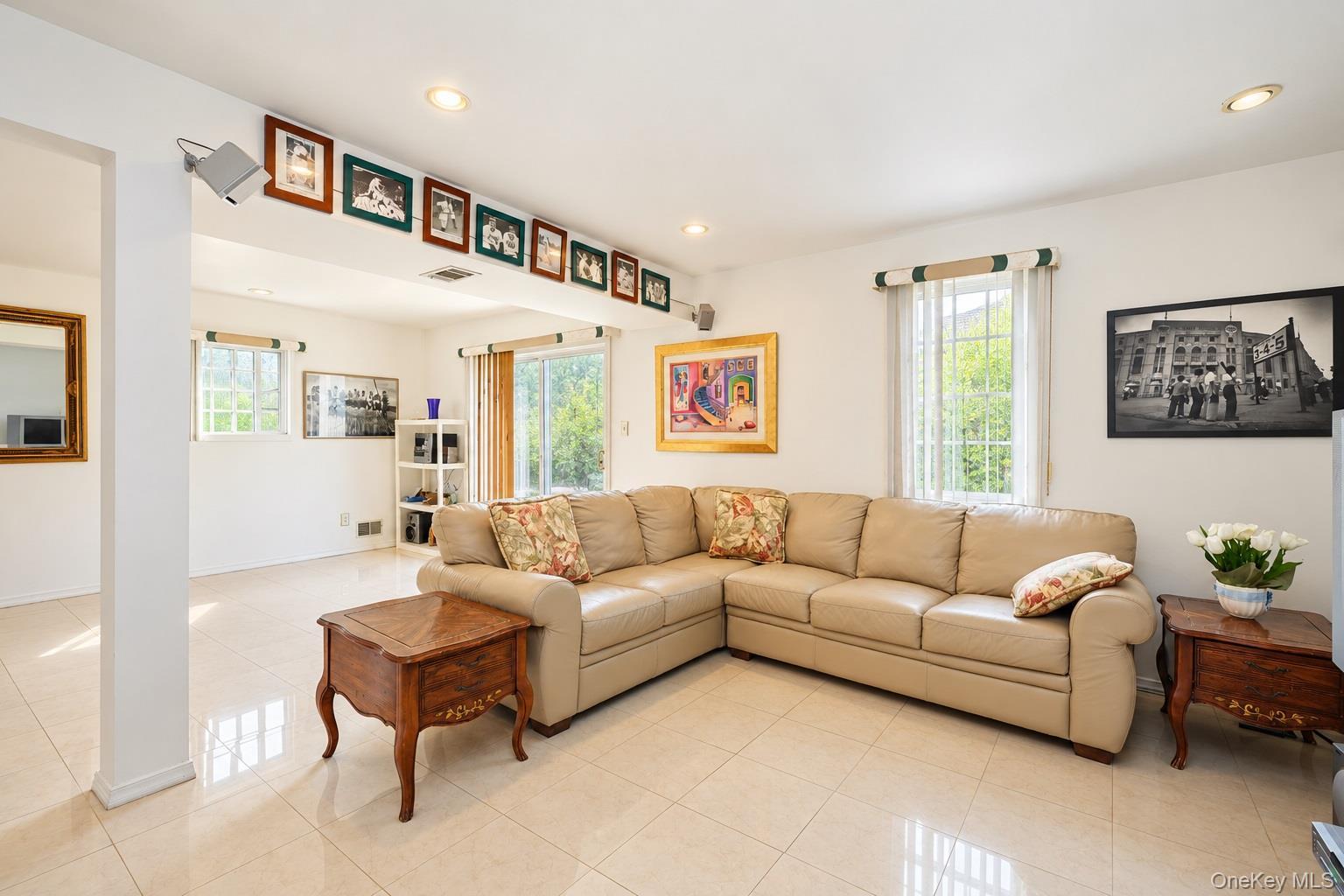 Single Family 90th Street  Queens, NY 11414, MLS-1059929-7
