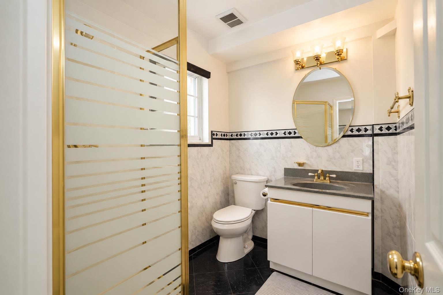 Single Family 90th Street  Queens, NY 11414, MLS-1059929-8