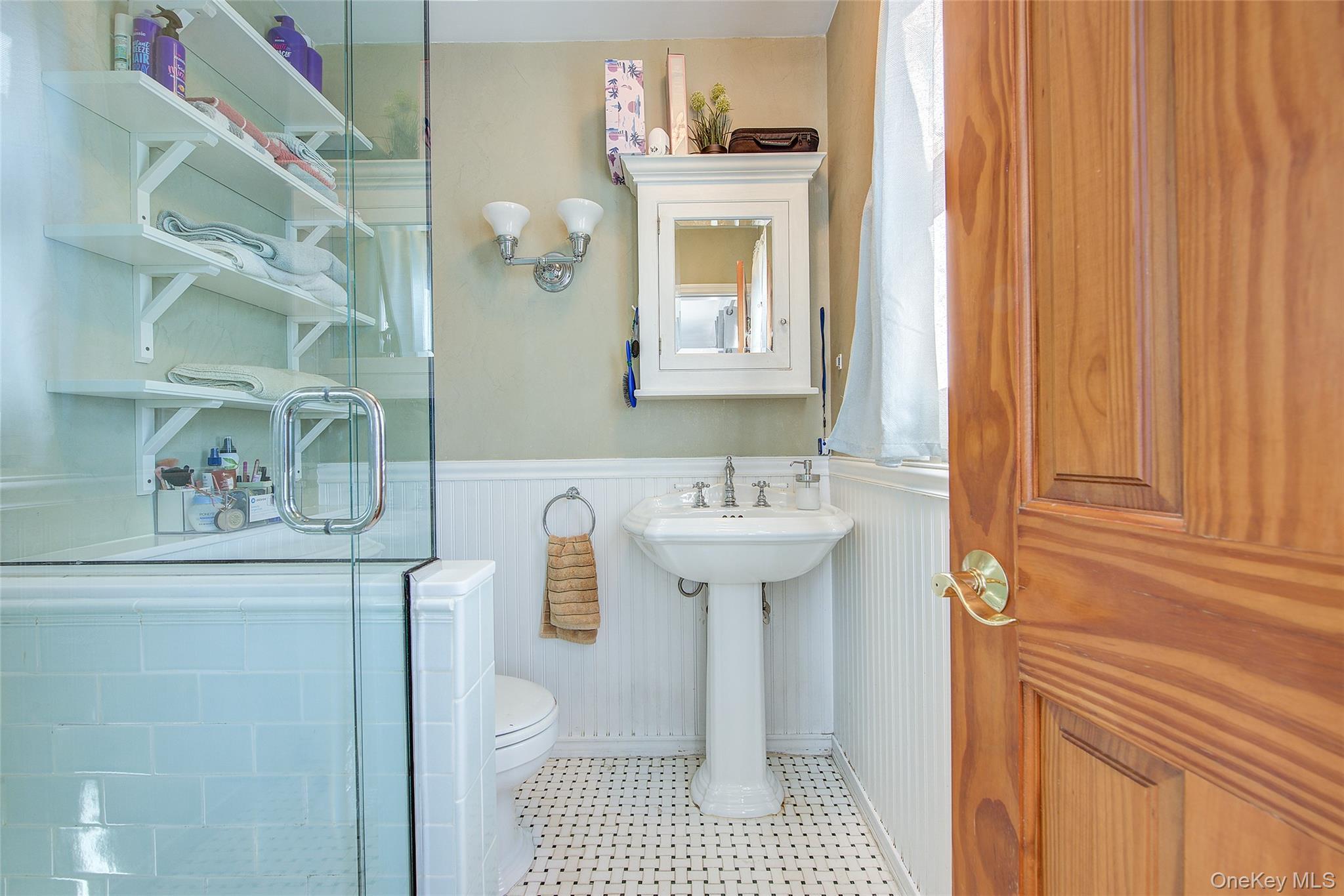 Single Family 84th Place  Queens, NY 11379, MLS-1059951-17