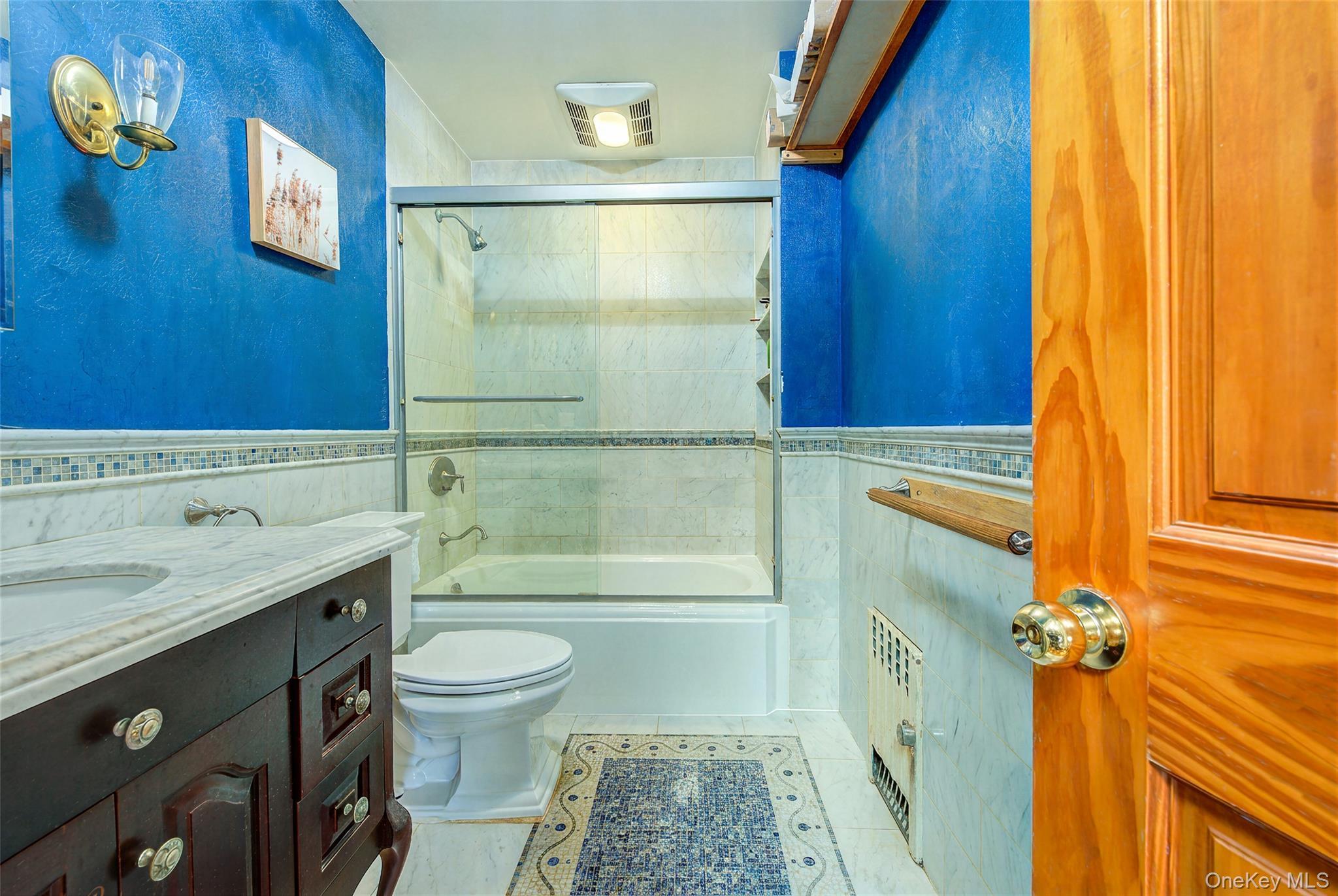 Single Family 84th Place  Queens, NY 11379, MLS-1059951-19
