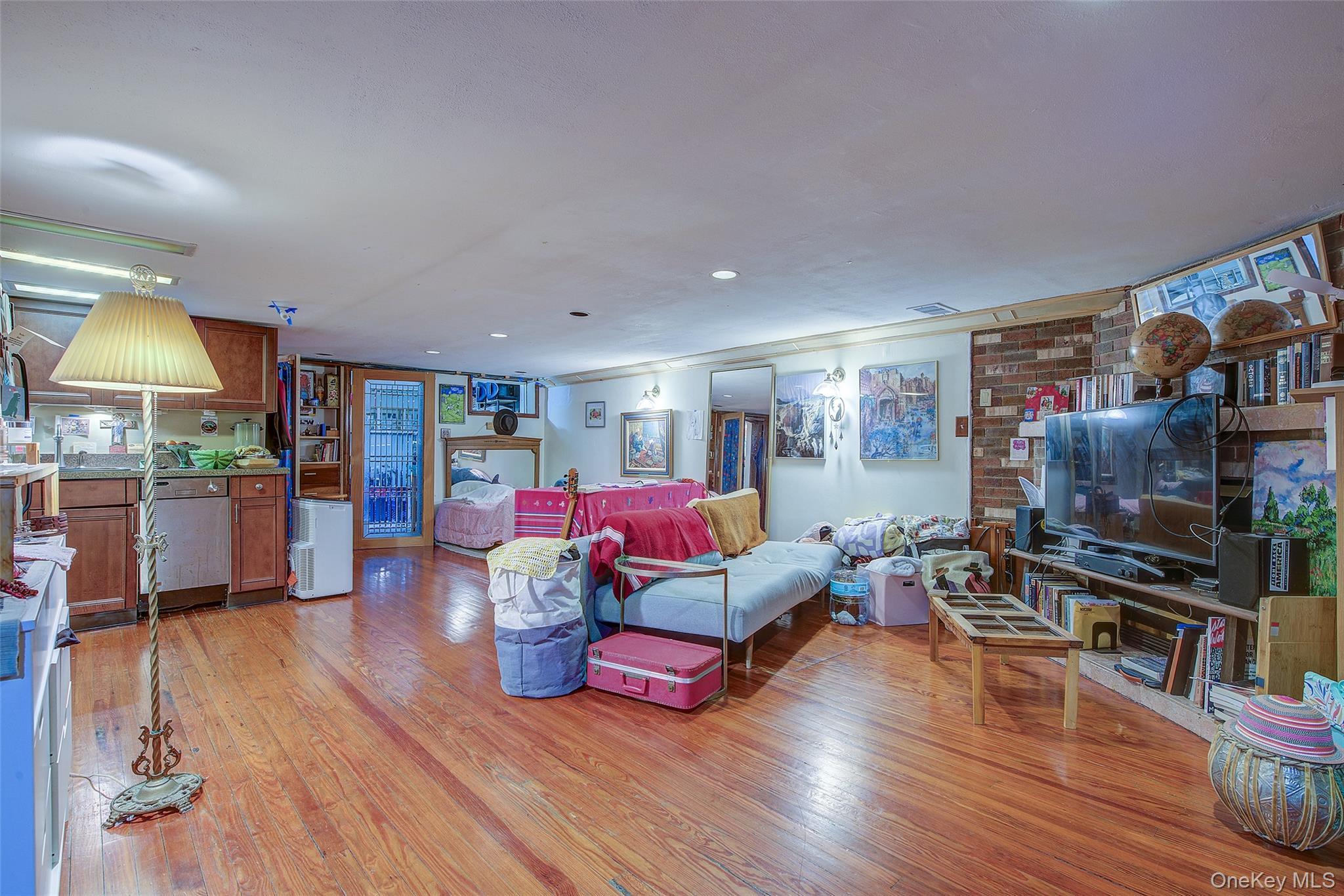 Single Family 84th Place  Queens, NY 11379, MLS-1059951-28