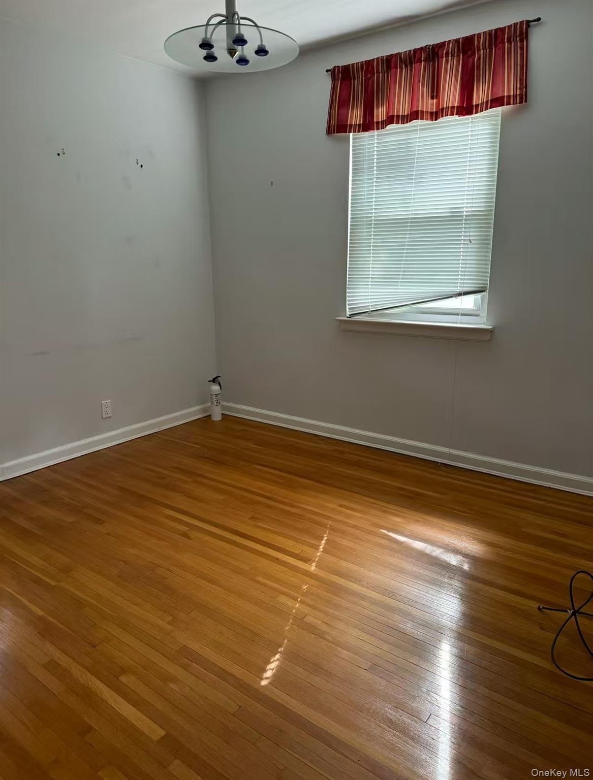 Single Family 43rd Ave Queens, NY 11361, MLS-1060013-11