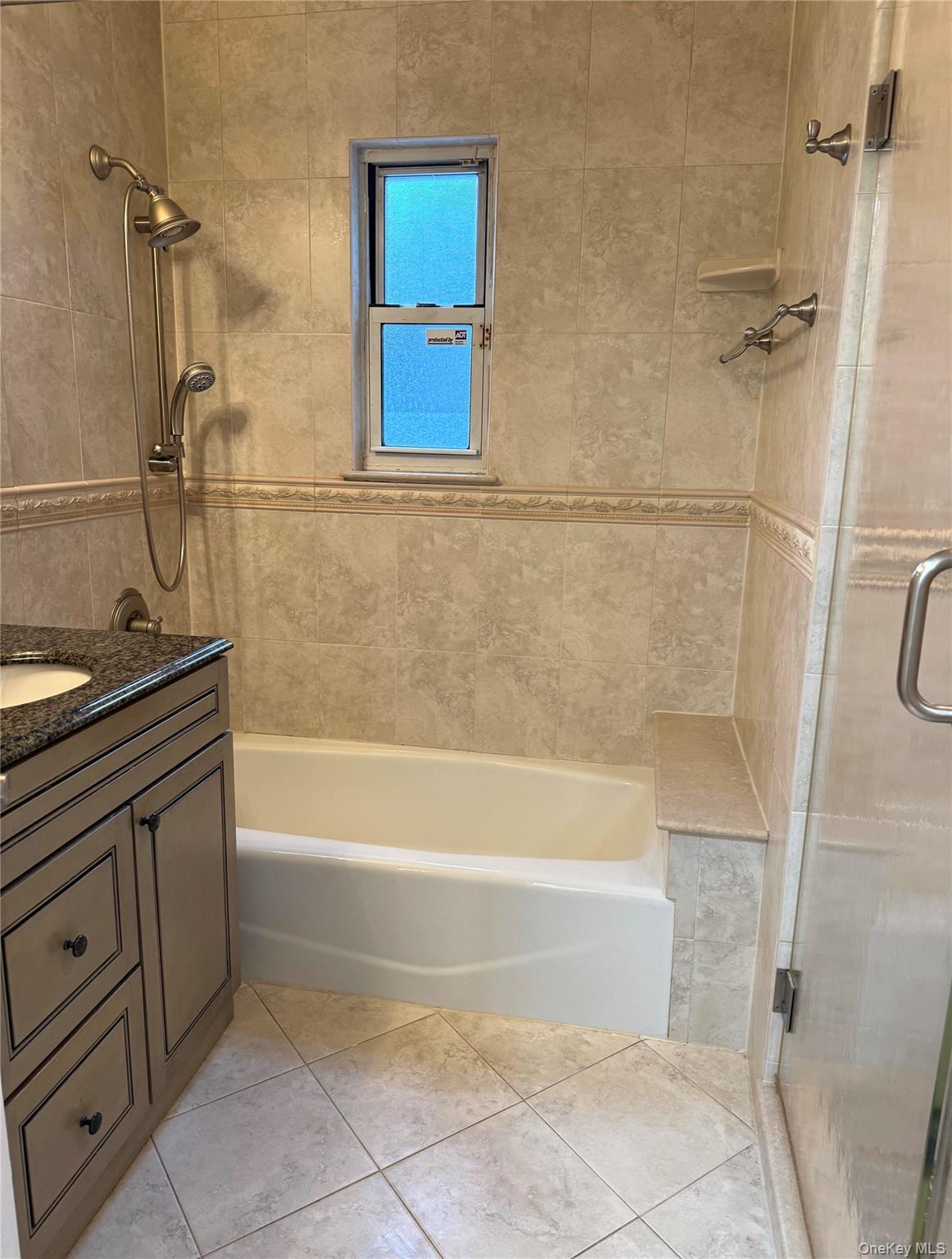 Single Family 43rd Ave Queens, NY 11361, MLS-1060013-17