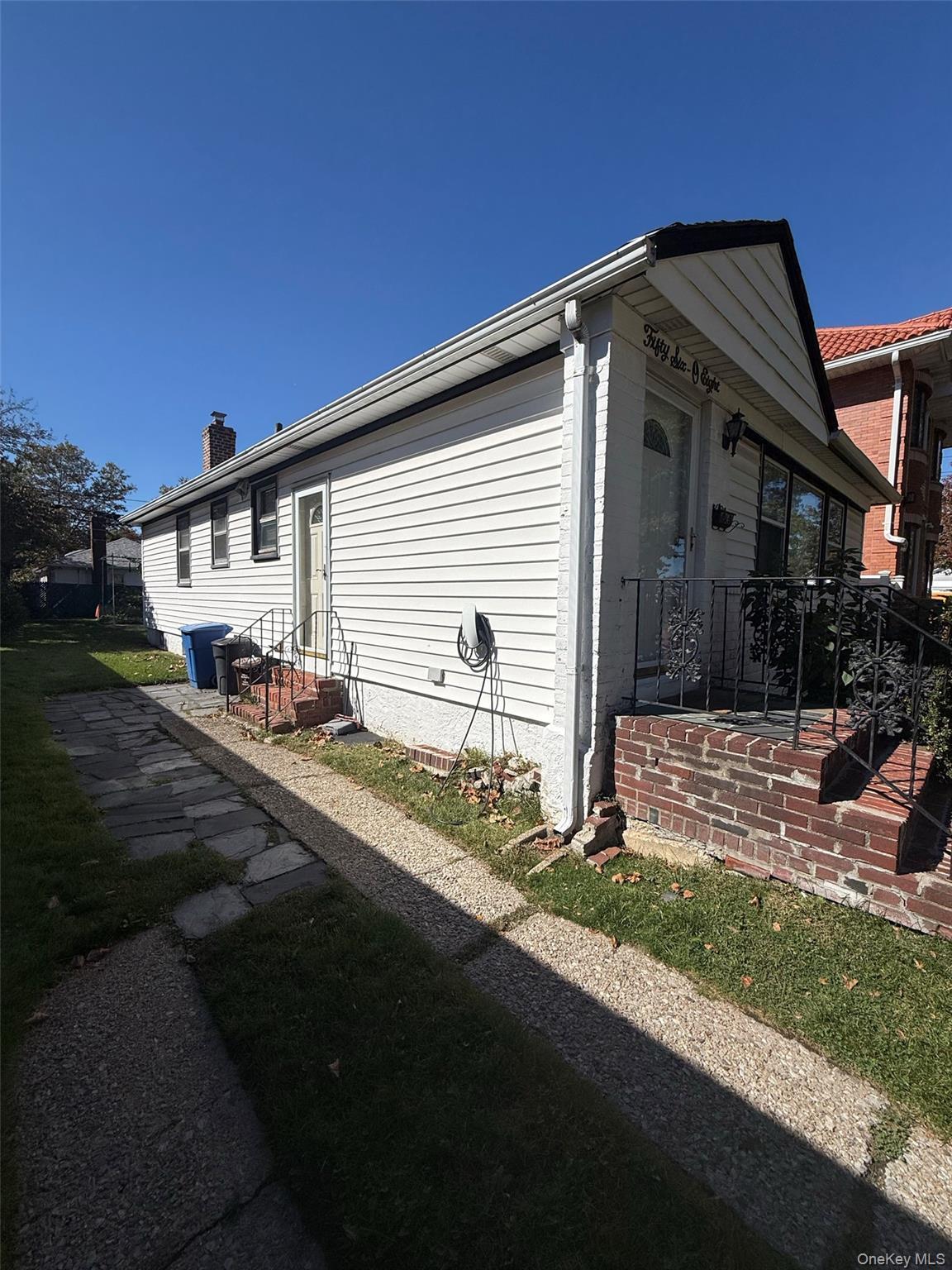 Single Family 230th Street Queens, NY 11364, MLS-1060031-3