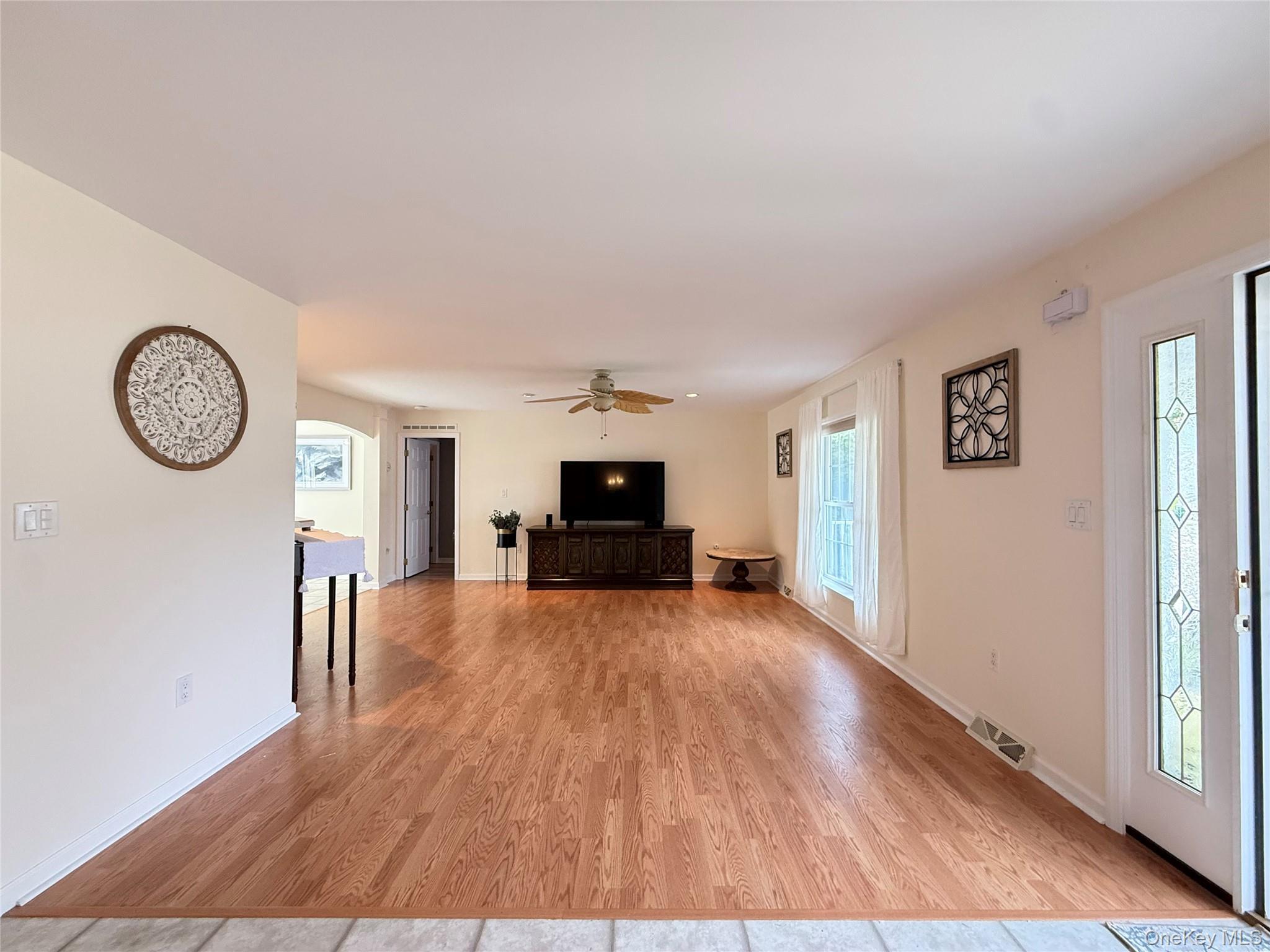 Single Family Middle Road  Suffolk County, NY 11933, MLS-1060050-2