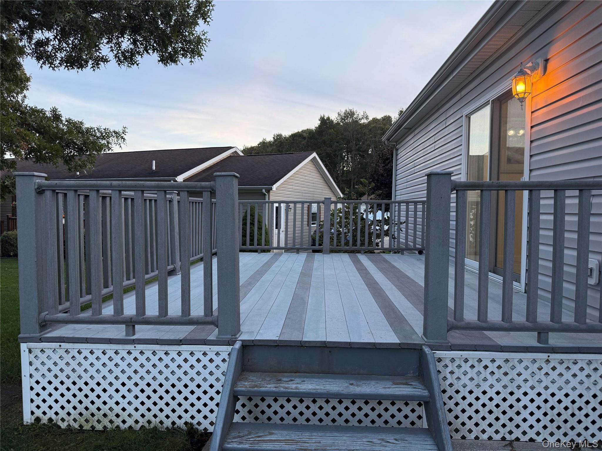 Single Family Middle Road Suffolk County, NY 11933, MLS-1060050-33