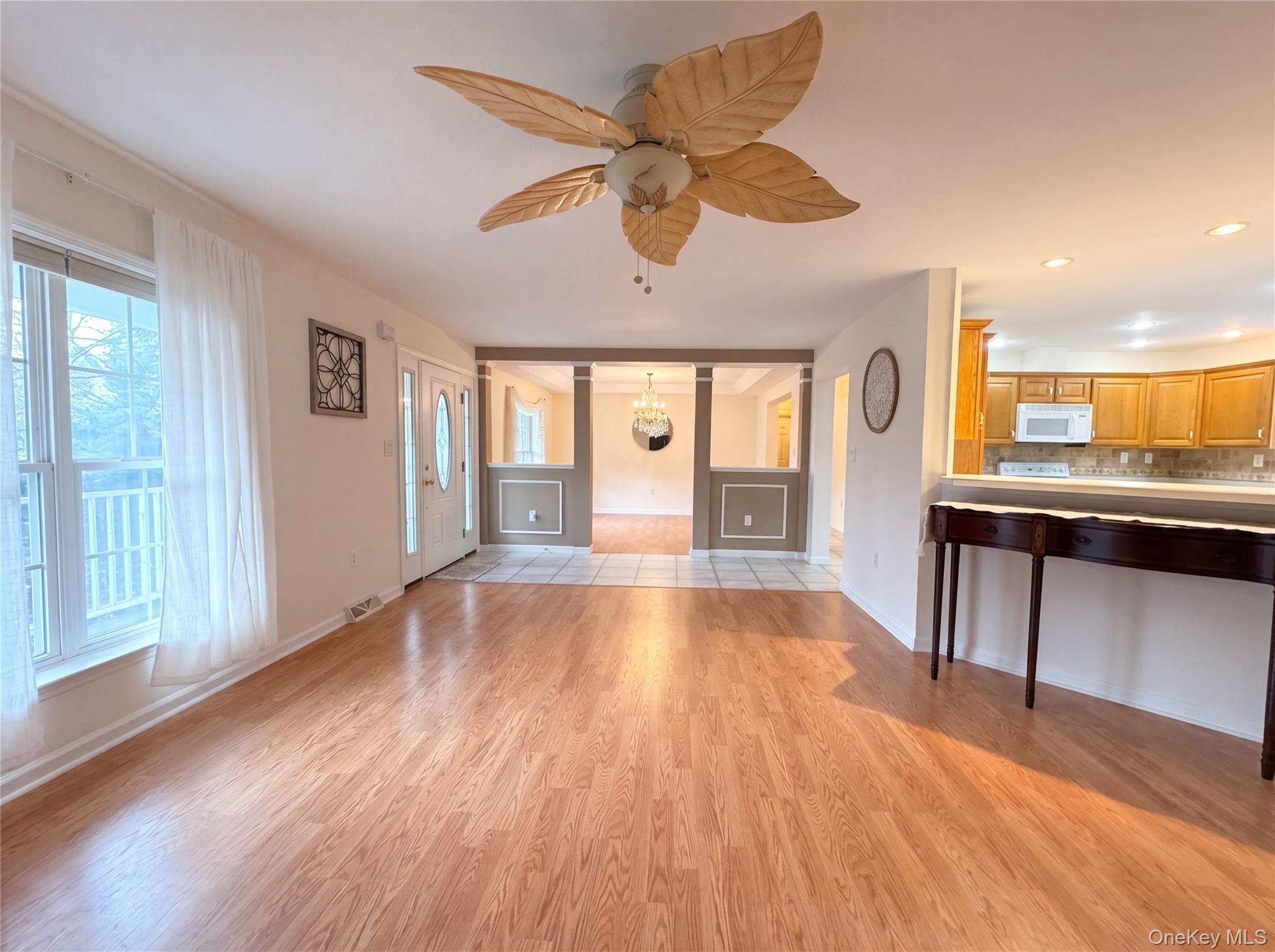 Single Family Middle Road  Suffolk County, NY 11933, MLS-1060050-6