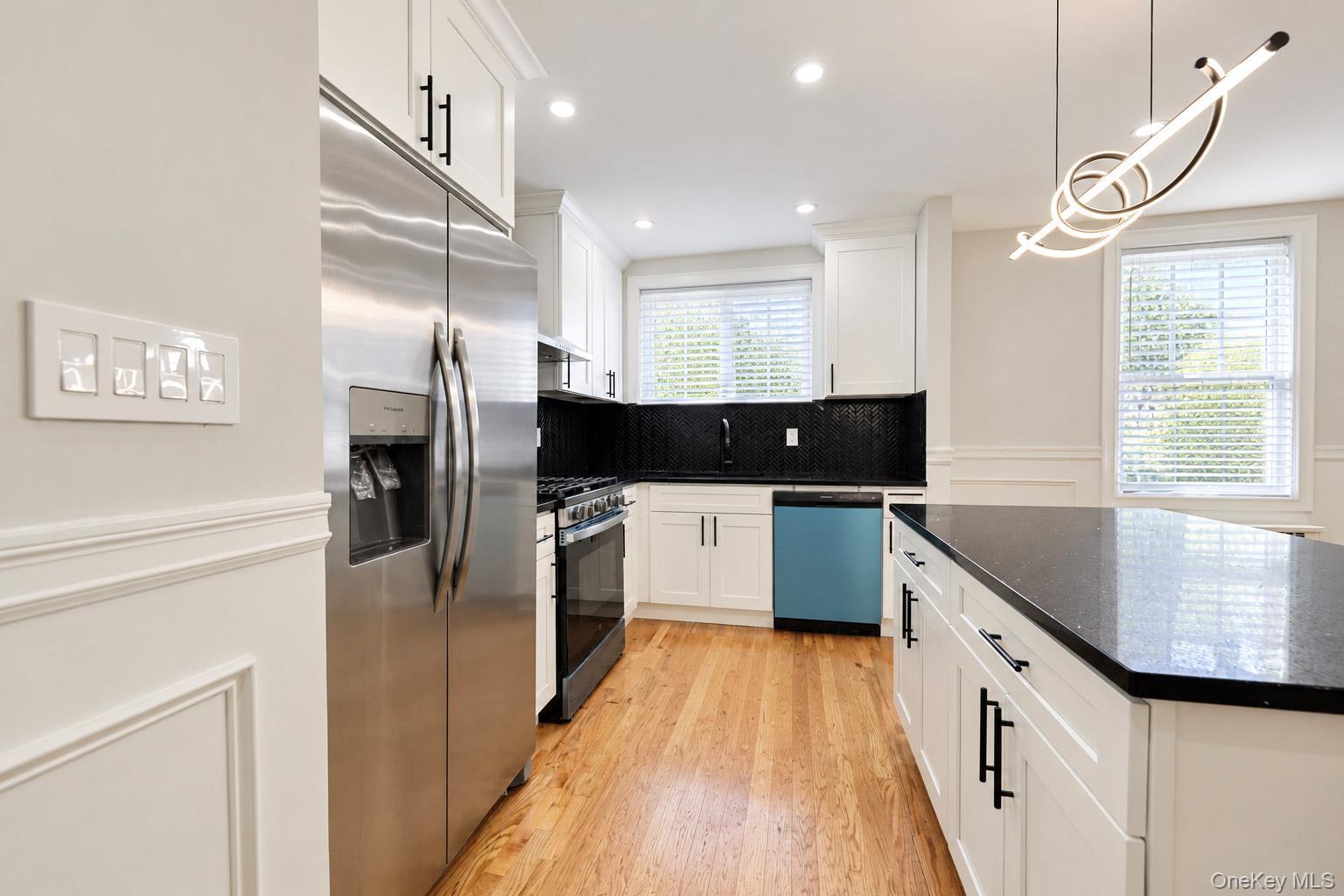 Single Family Morgan Avenue  Bronx, NY 10469, MLS-1060061-12