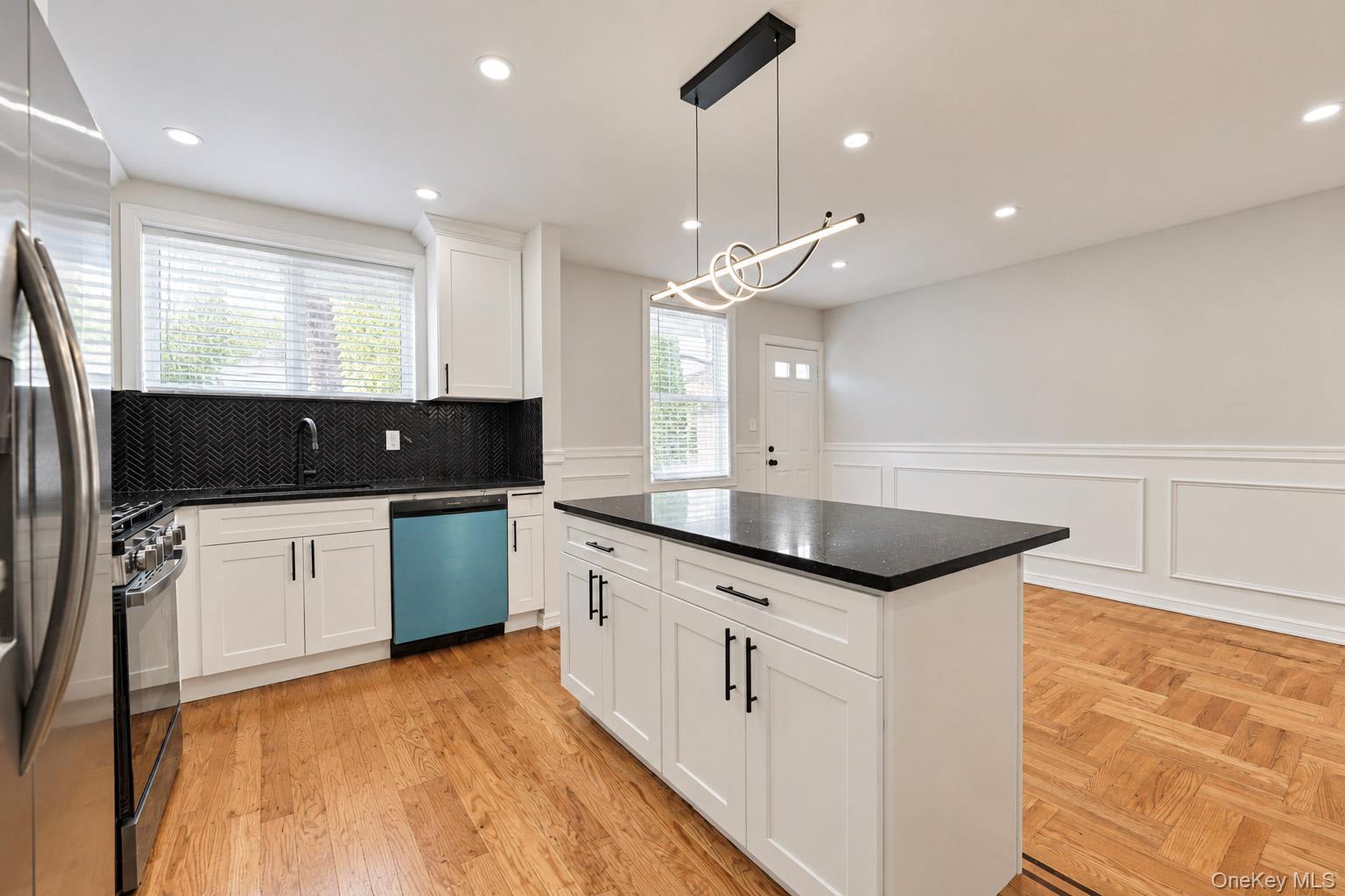 Single Family Morgan Avenue  Bronx, NY 10469, MLS-1060061-14