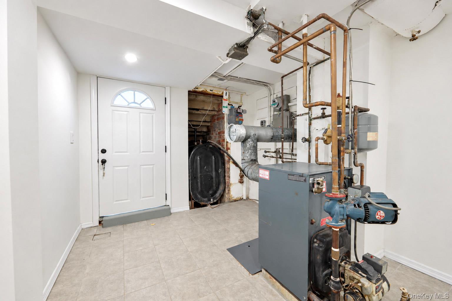Single Family Morgan Avenue  Bronx, NY 10469, MLS-1060061-43
