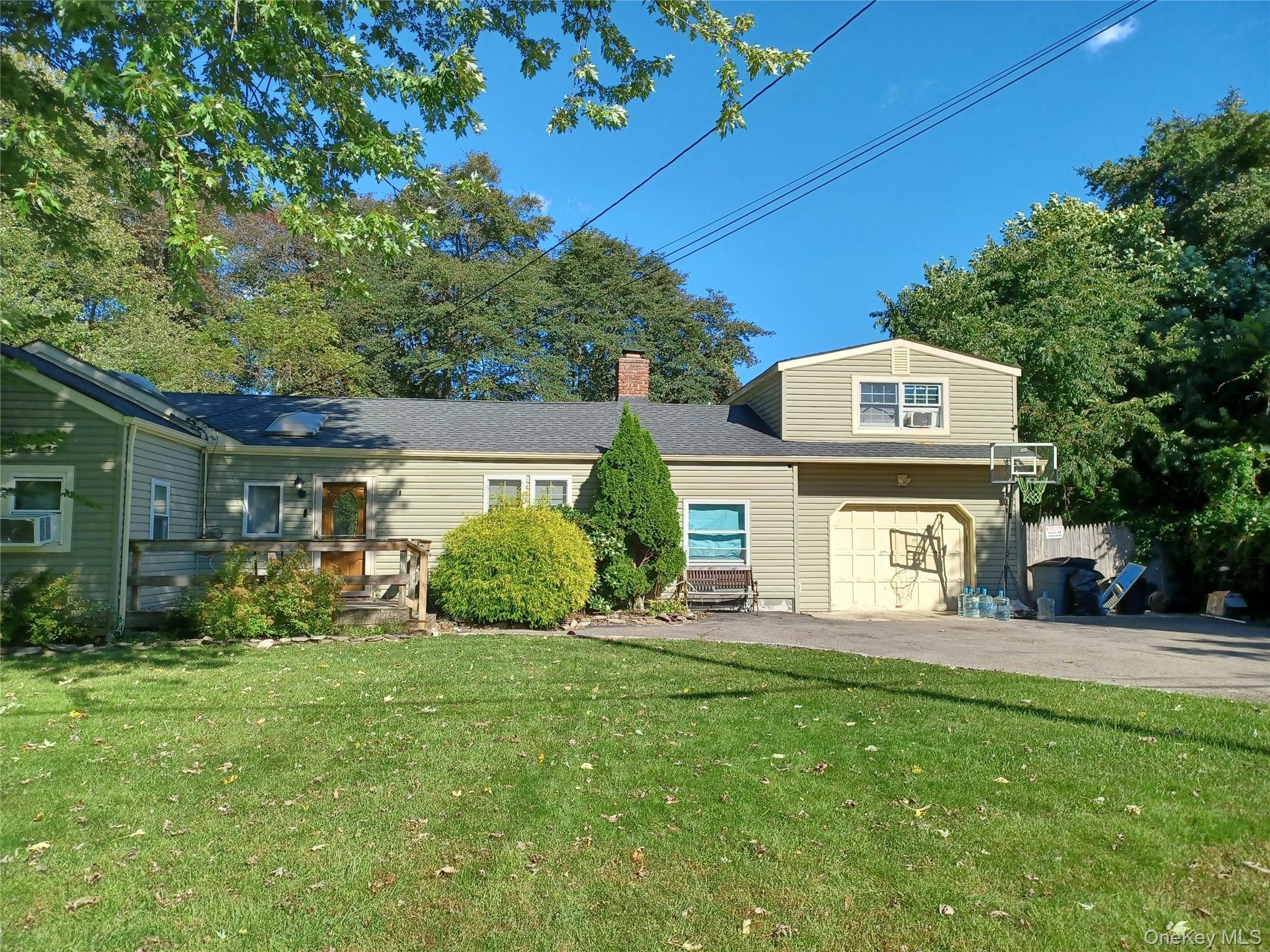 Single Family Dahlia Drive  Suffolk County, NY 11951, MLS-1060074-2