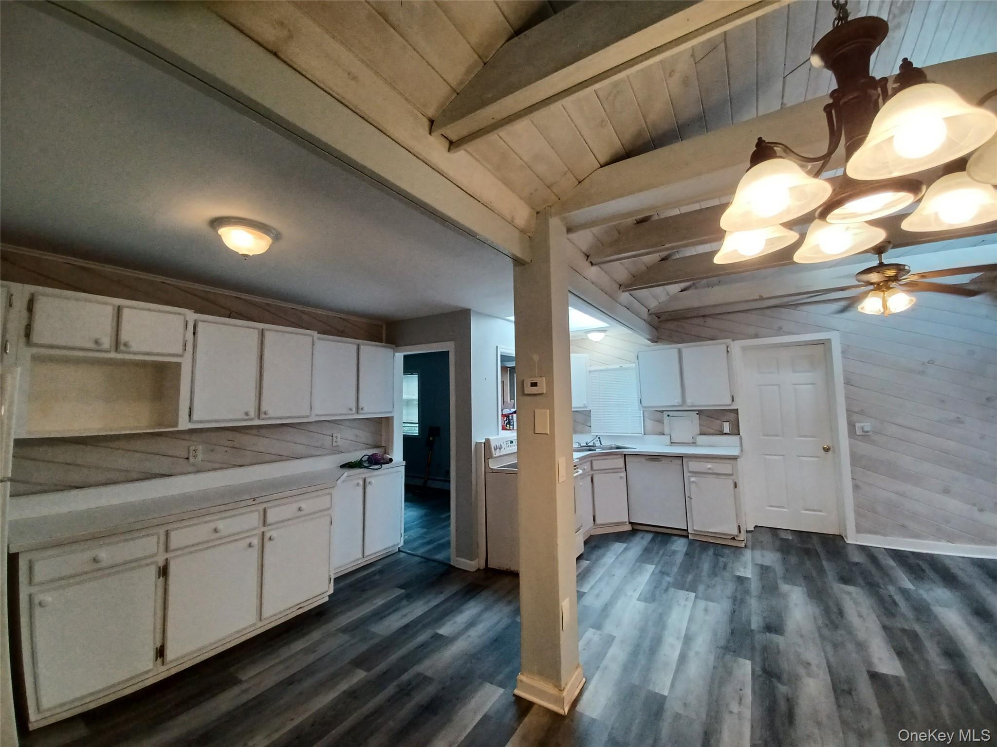 Single Family Dahlia Drive  Suffolk County, NY 11951, MLS-1060074-5