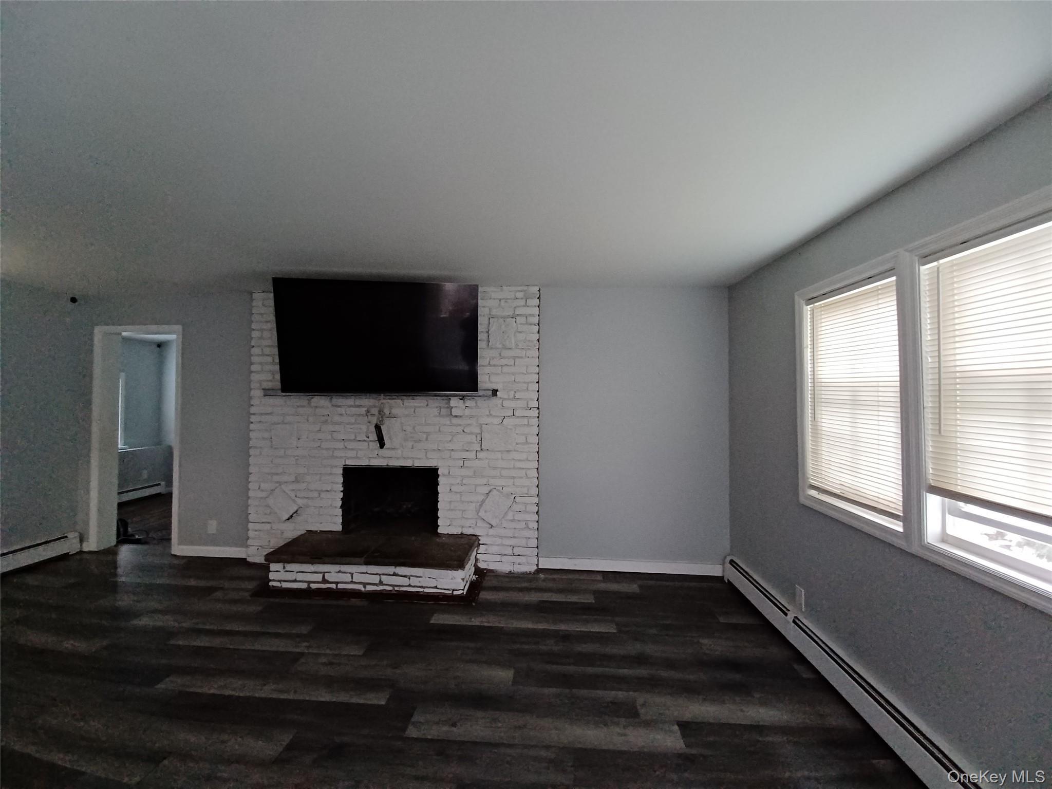 Single Family Dahlia Drive  Suffolk County, NY 11951, MLS-1060074-7